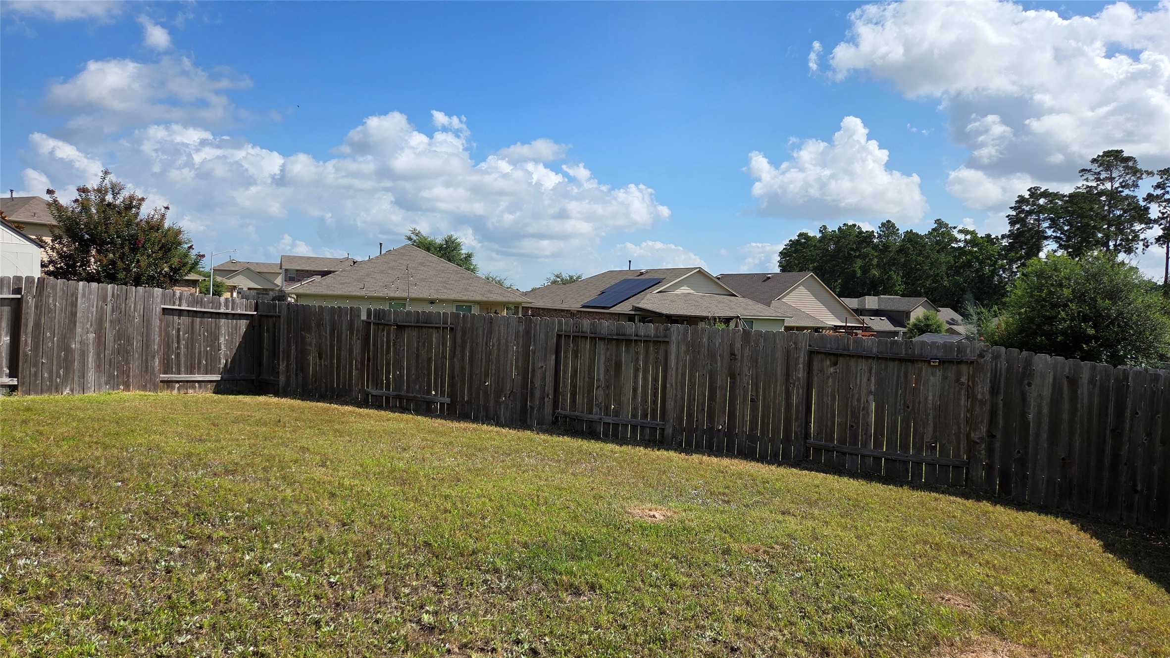 14097 Lake Crescent Drive Property Photo 14