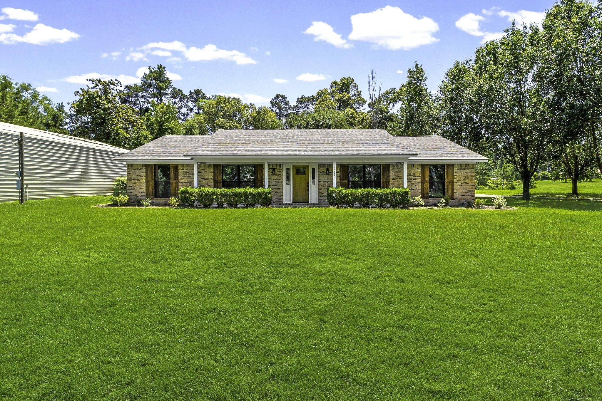735 Laurelia Loop Property Photo 1
