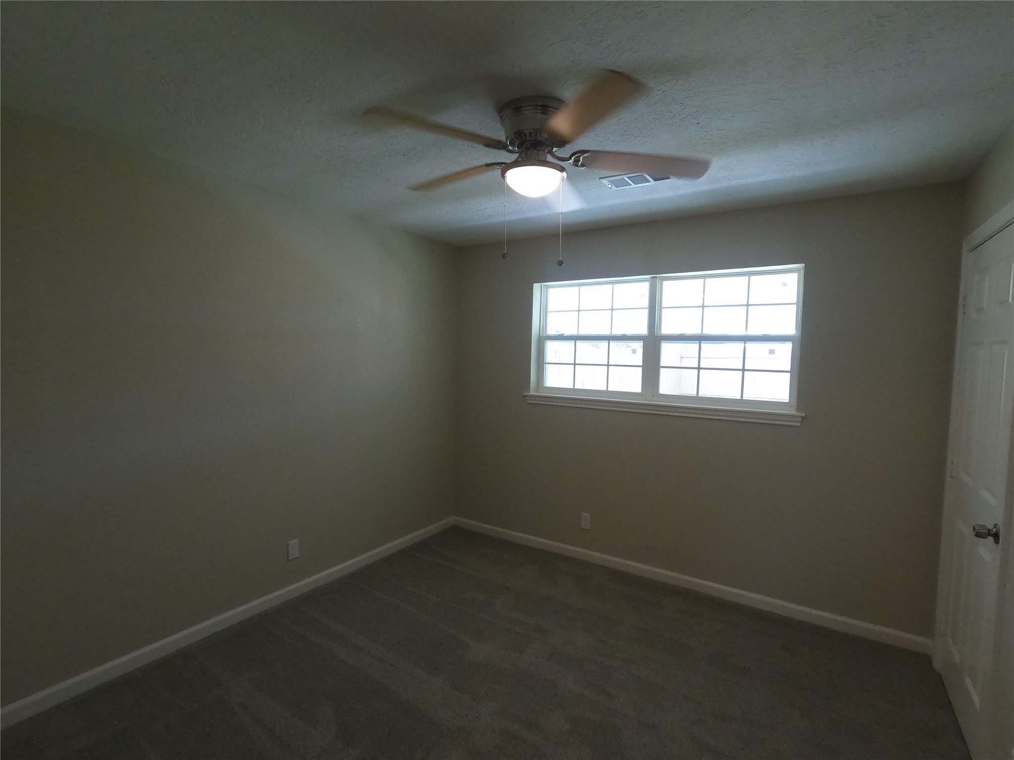 6102 Rietta Street Property Photo 8