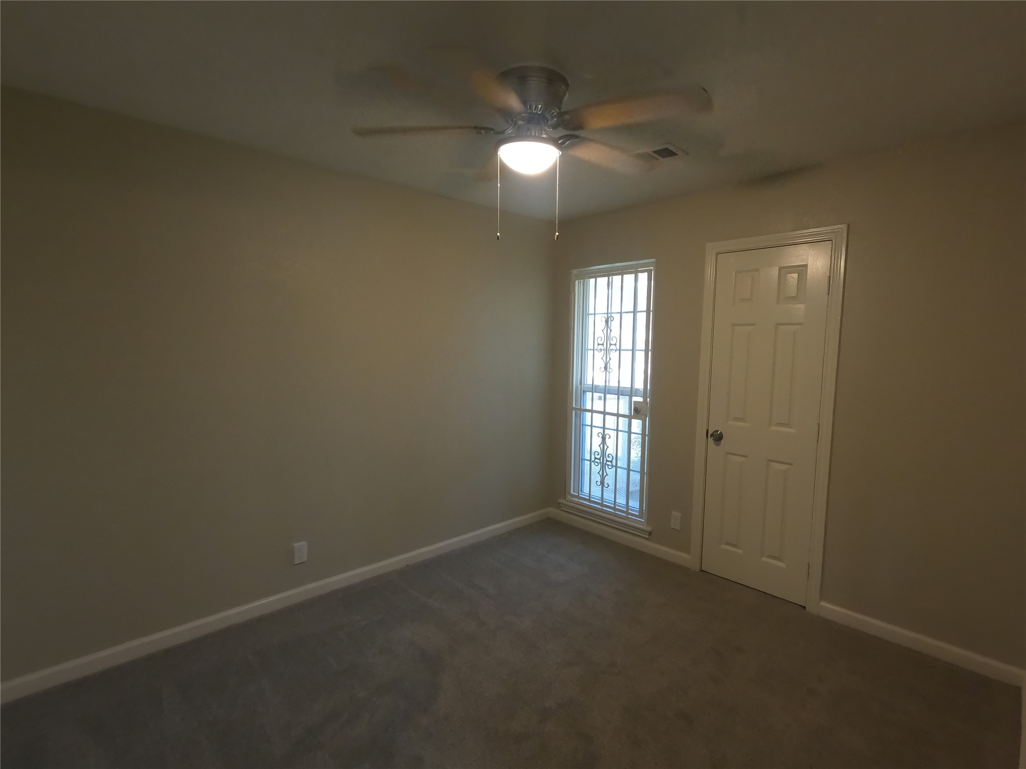 6102 Rietta Street Property Photo 10