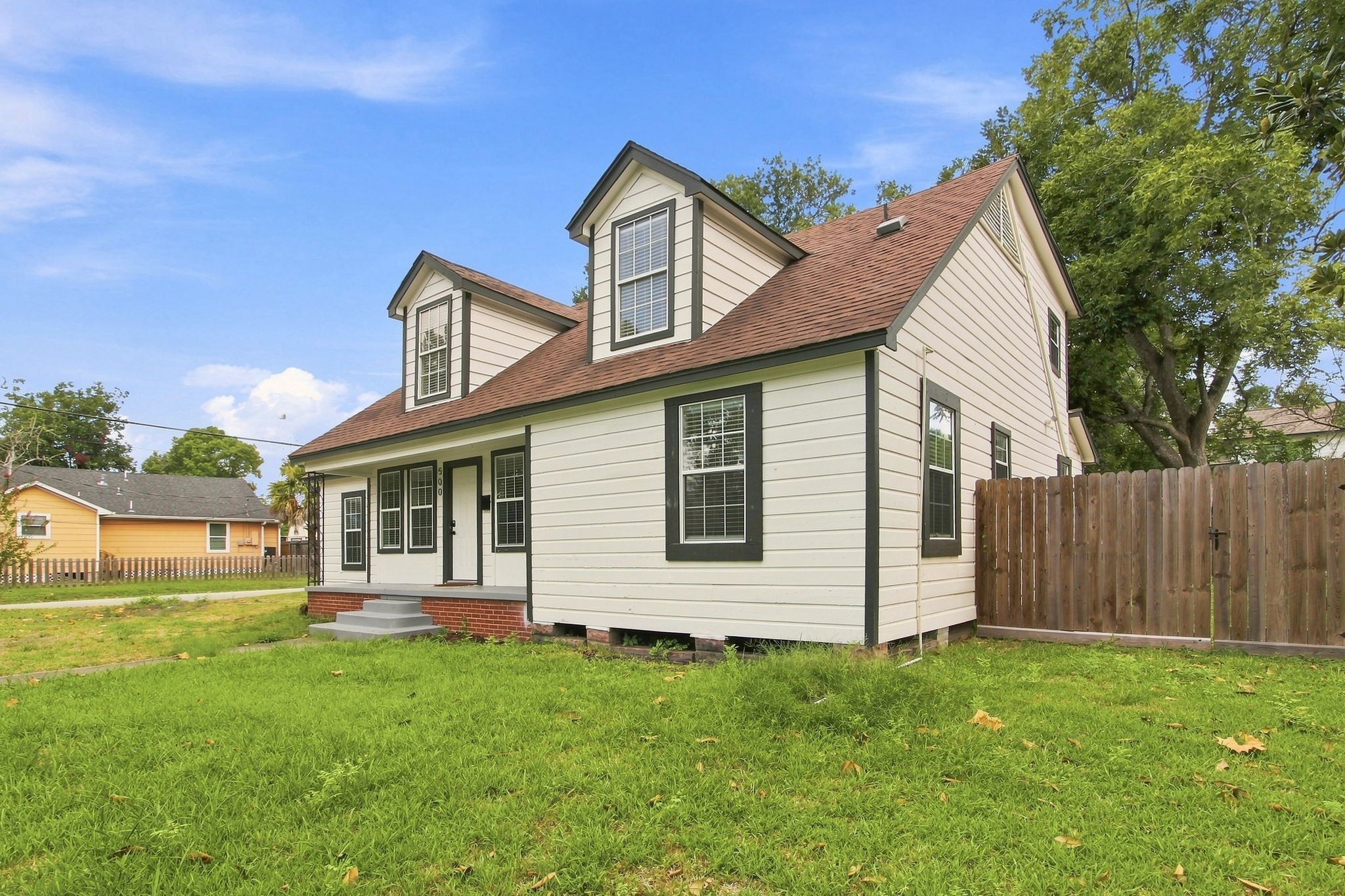 500 Ruth Street Property Photo 2