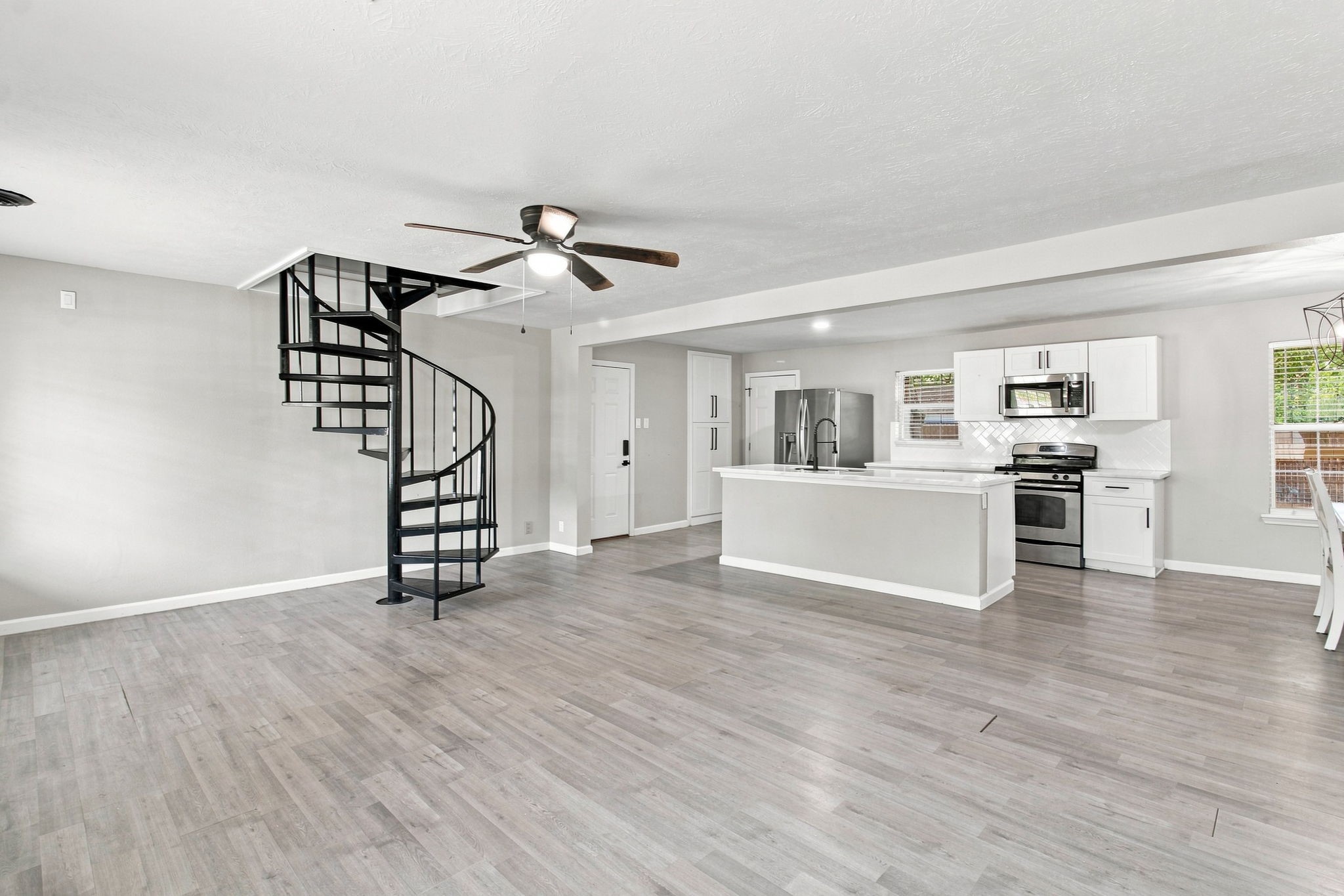 500 Ruth Street Property Photo 3