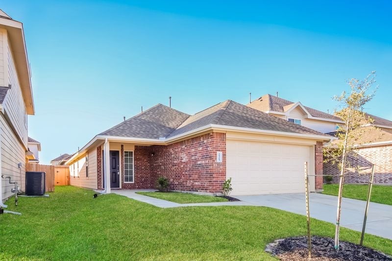 2525 Grayling Drive Property Photo 2