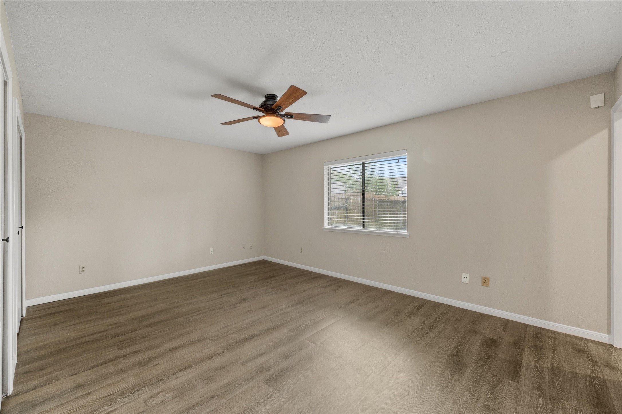 6931 Tara Drive Property Photo 10