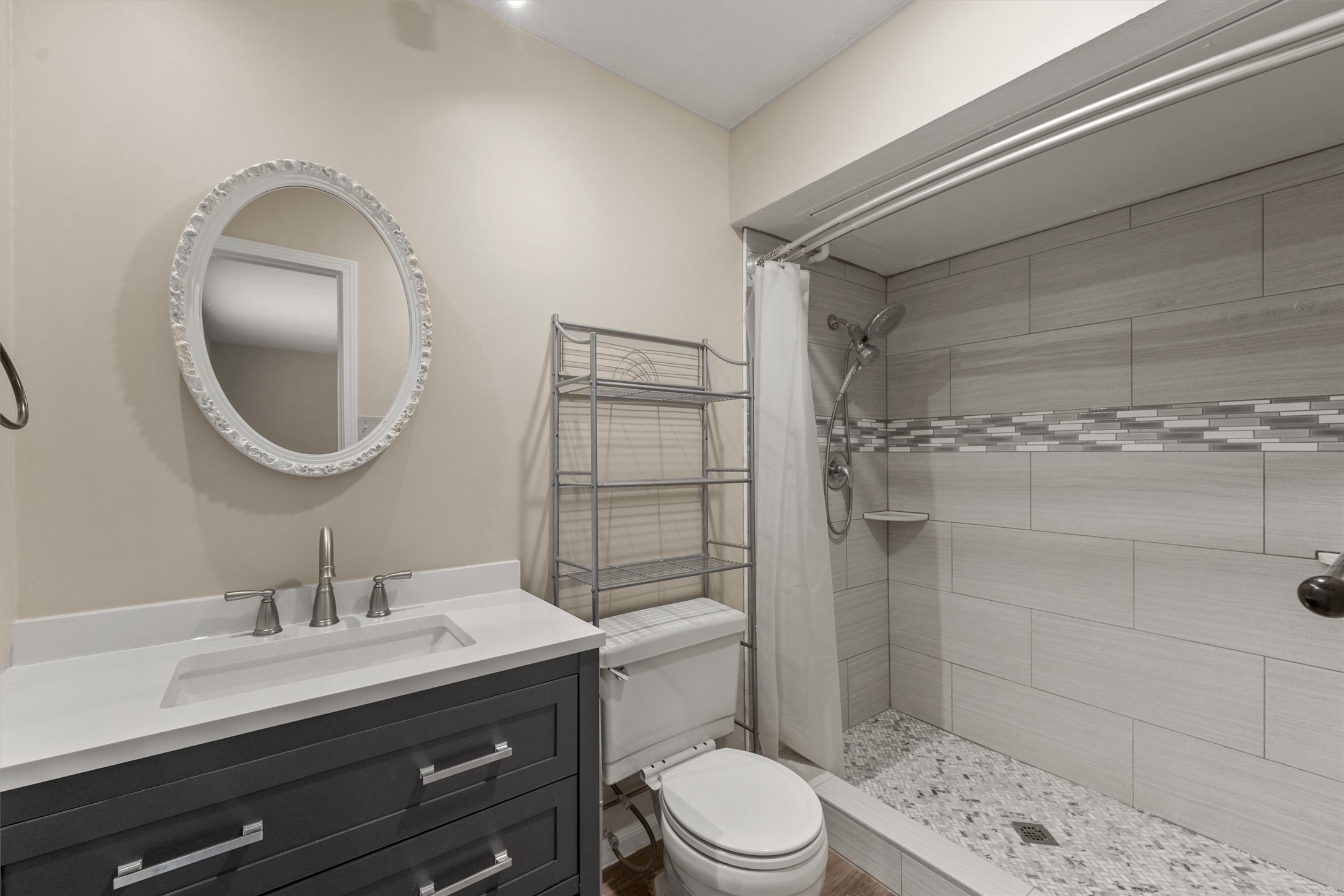 6931 Tara Drive Property Photo 11