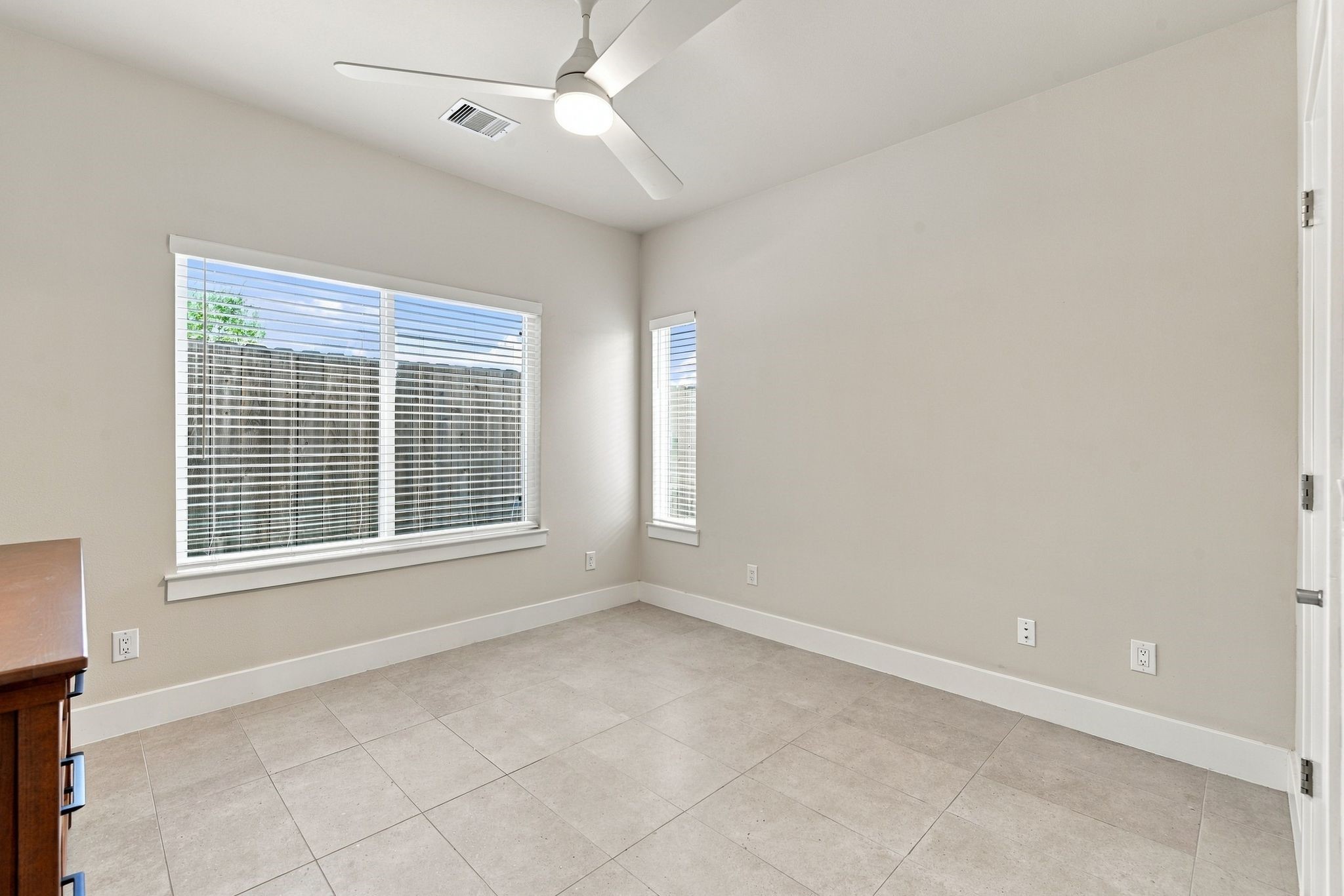 1907 Wipprecht Street Property Photo 11