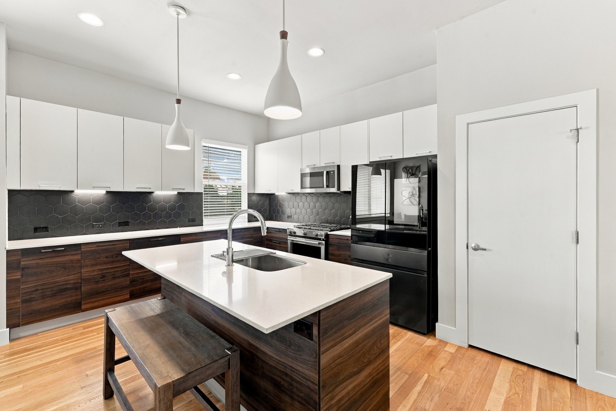 1907 Wipprecht Street Property Photo 17