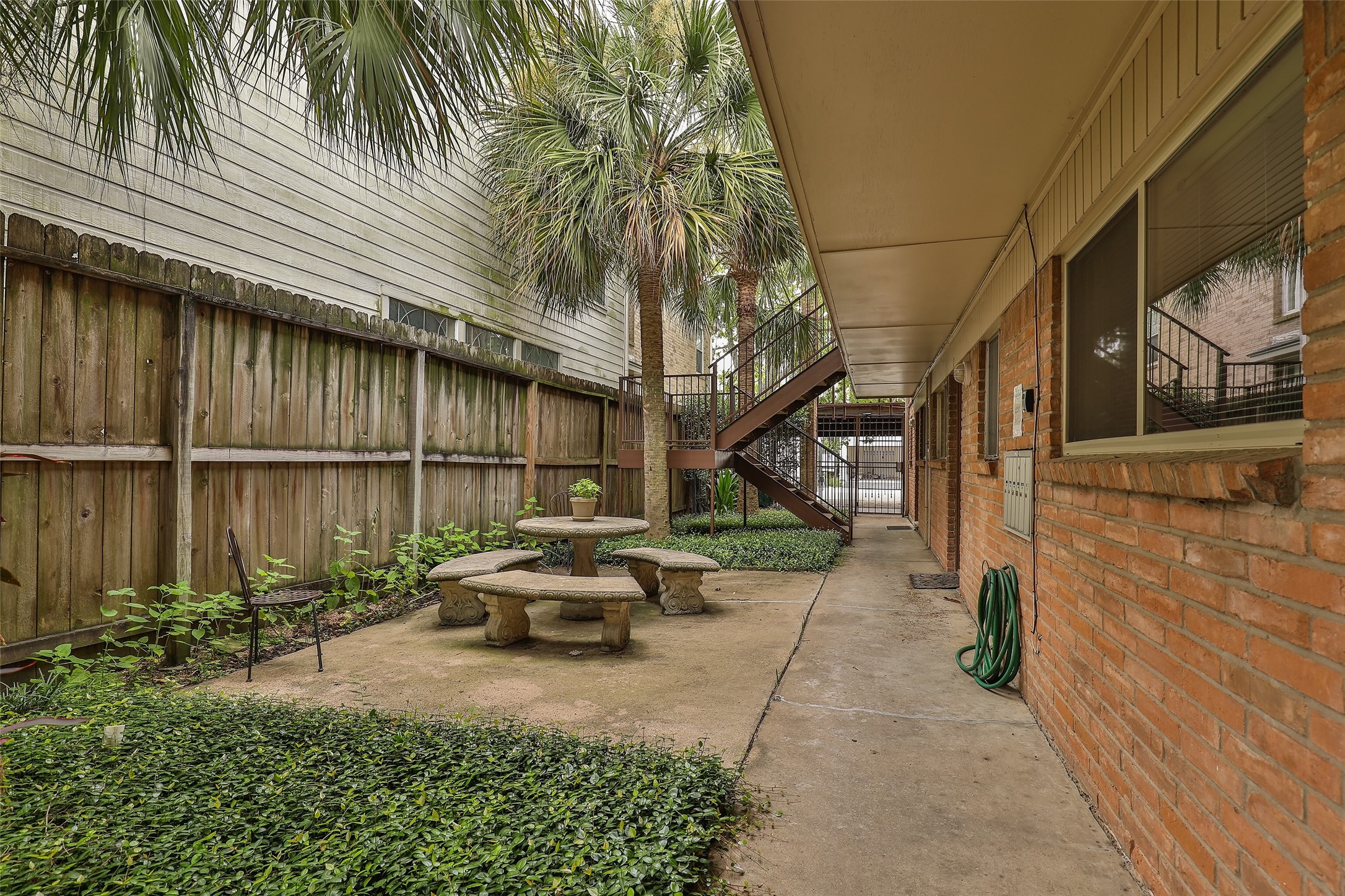 2201 Driscoll Street 4 Property Photo 14