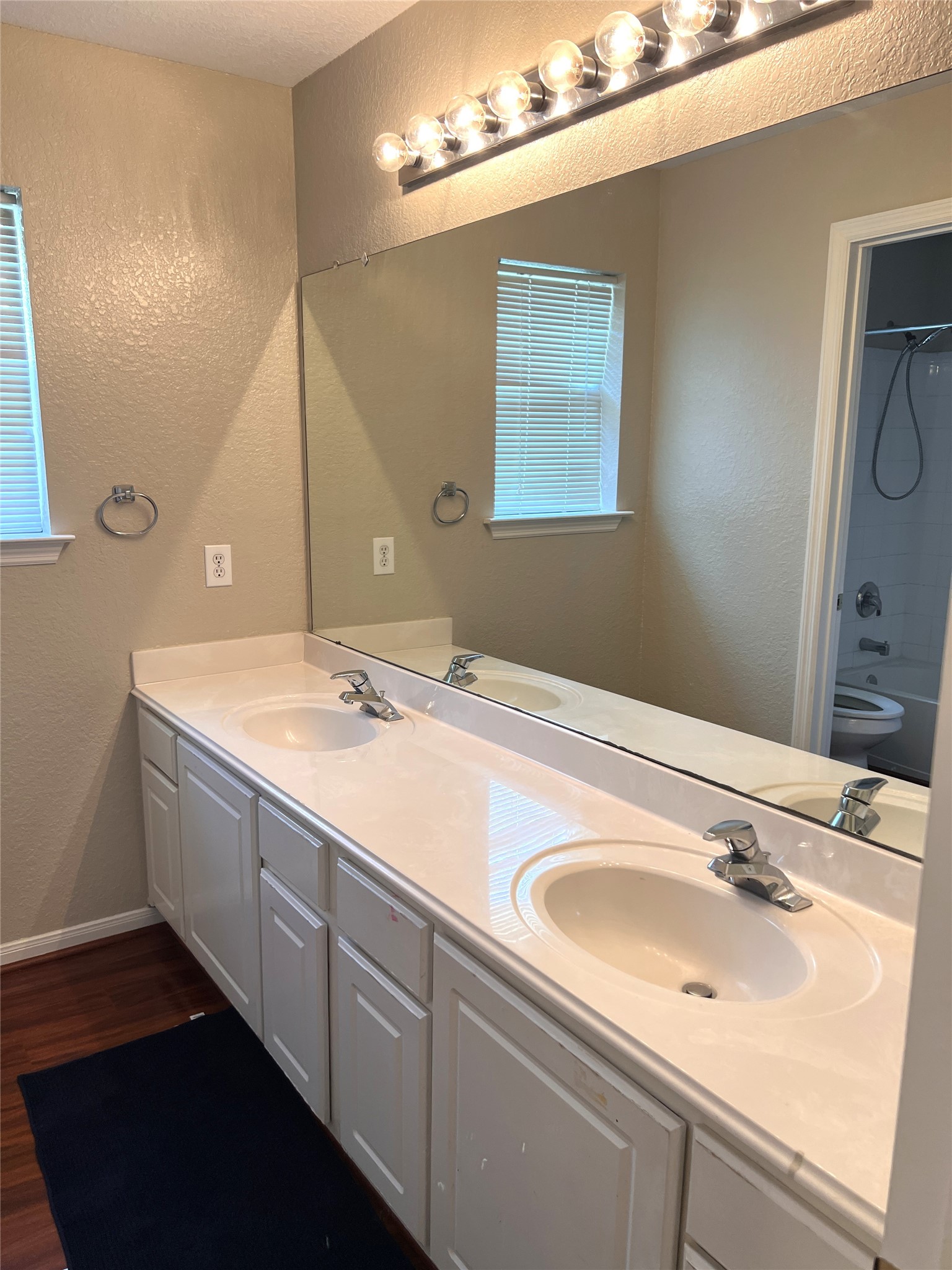 14210 Meadow Estates Lane Property Photo 17