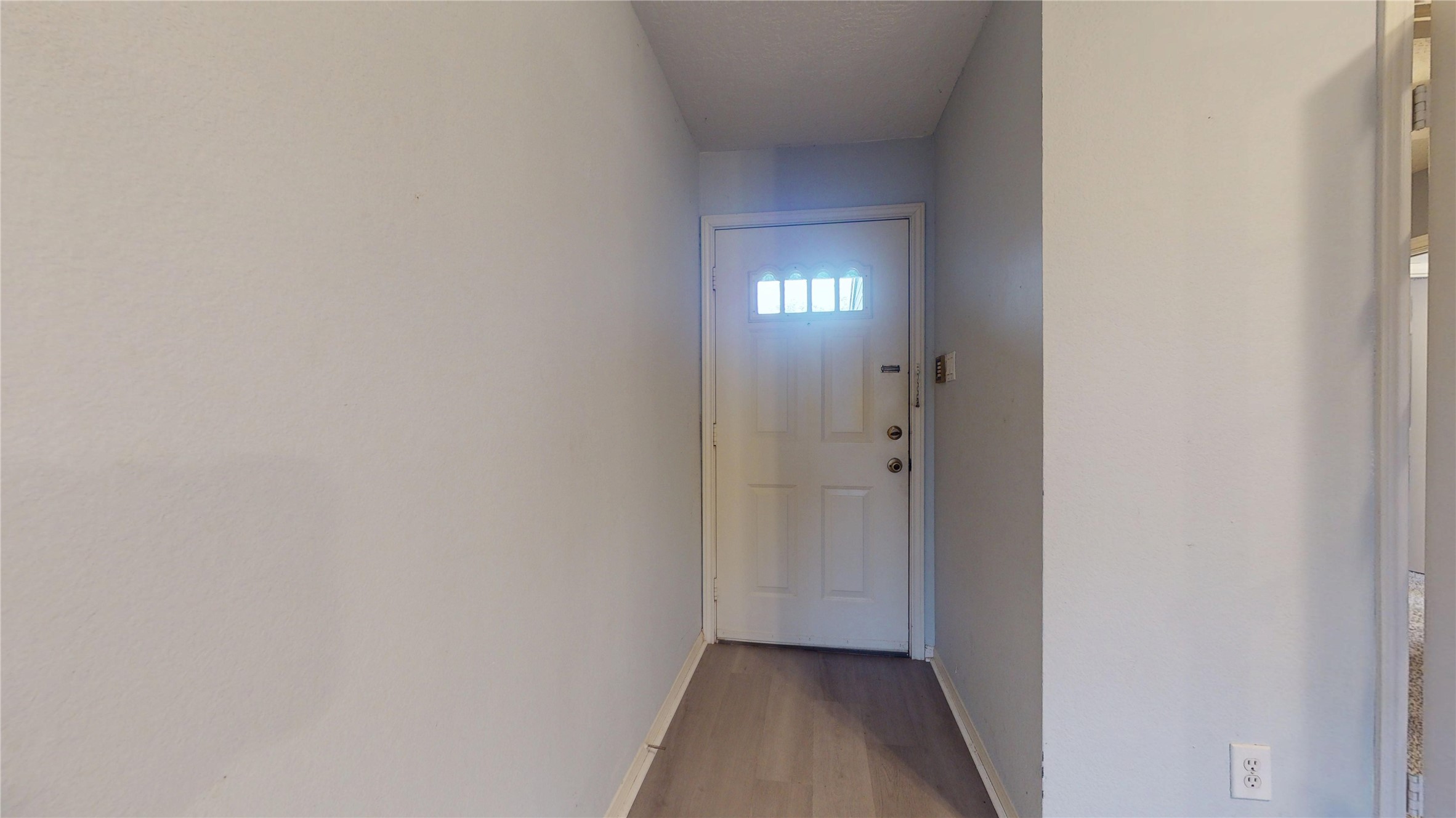 2323 Fairwind Road 860 Property Photo 5