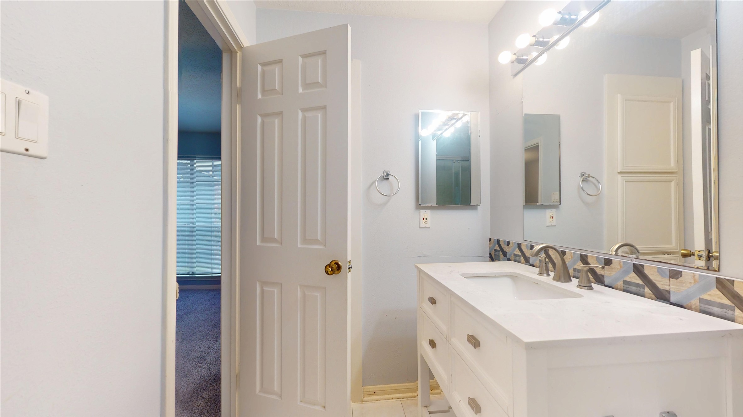 2323 Fairwind Road 860 Property Photo 19