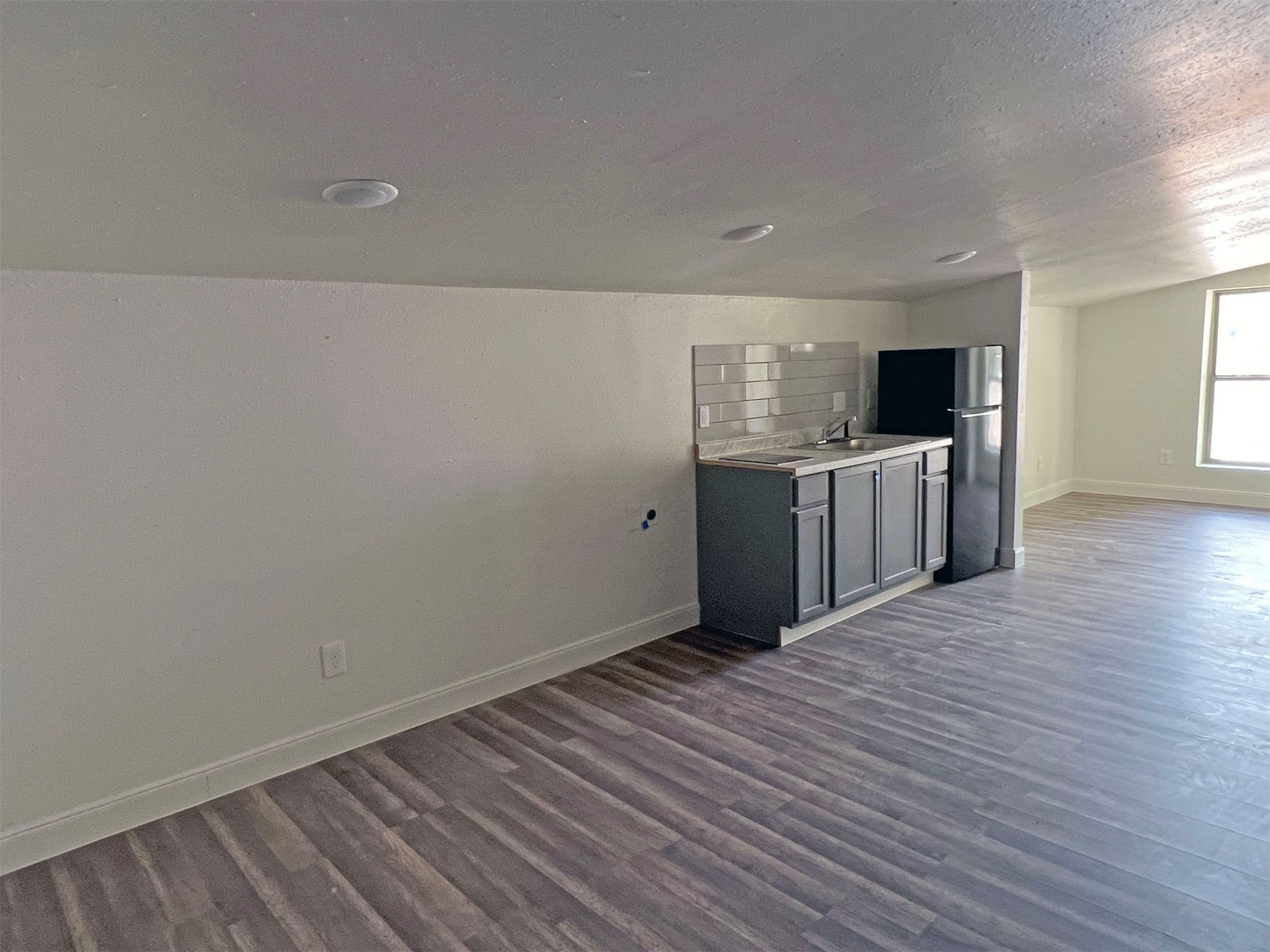 201 Eastwood Unit 5 Street 5 Property Photo 1