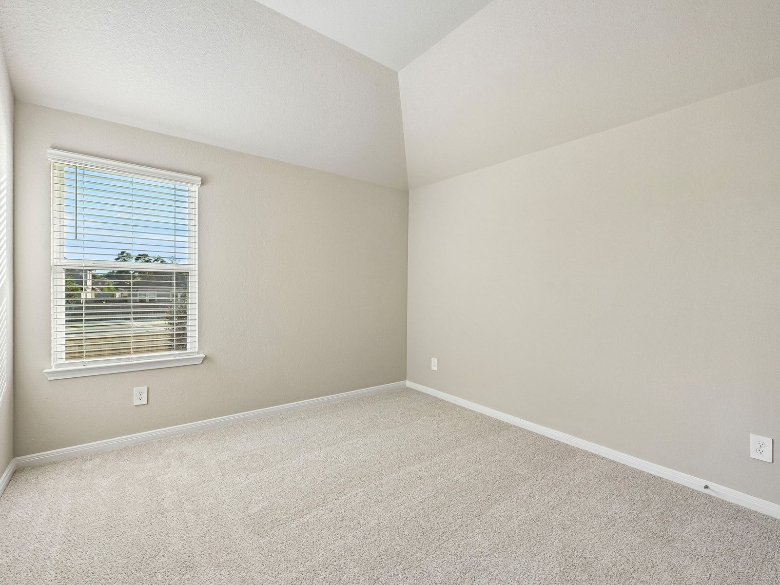 17825 Stone Terrace Lane Property Photo 10