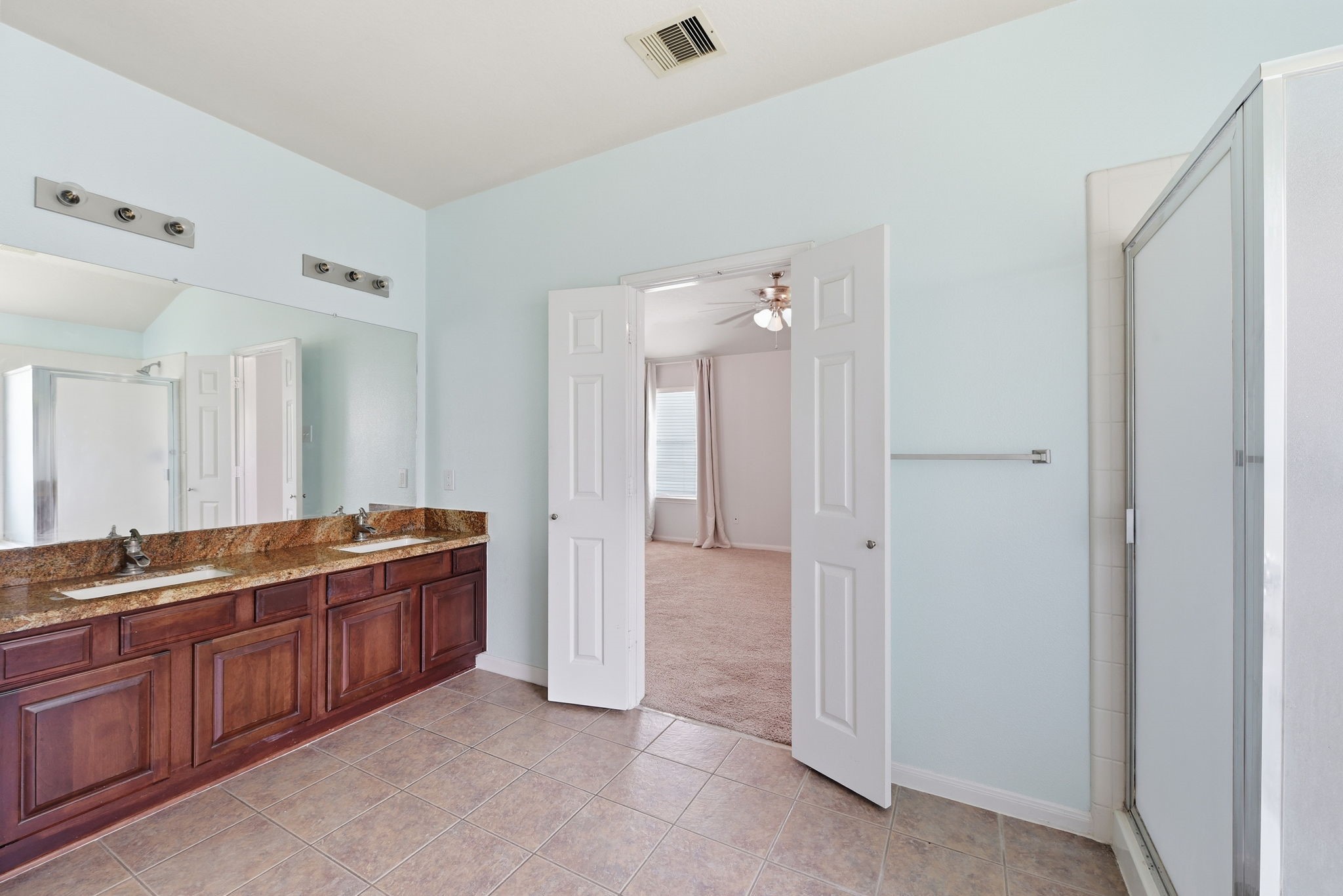 21011 Narrow Gate Drive Property Photo 15