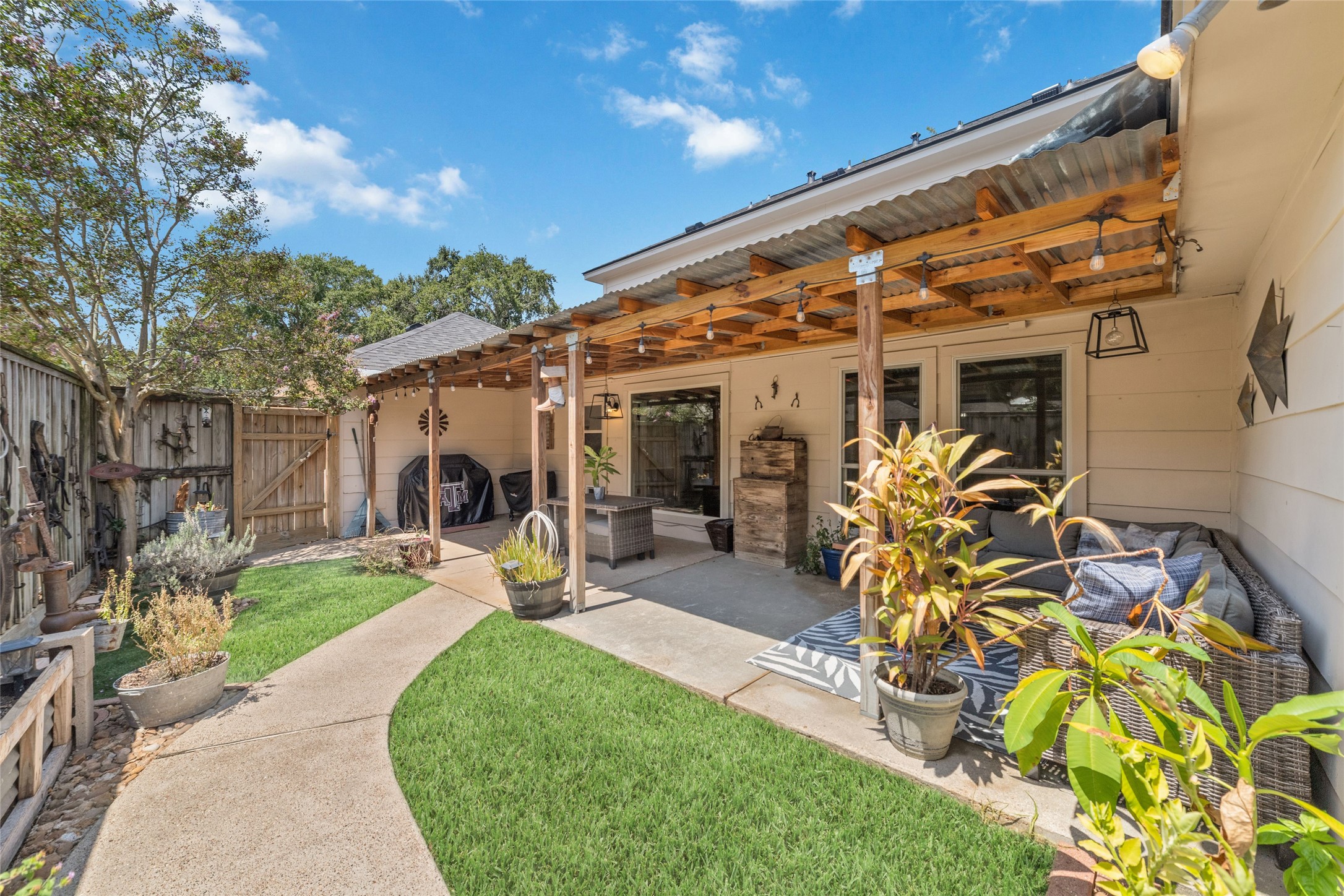 20307 Silbury Court Property Photo 8