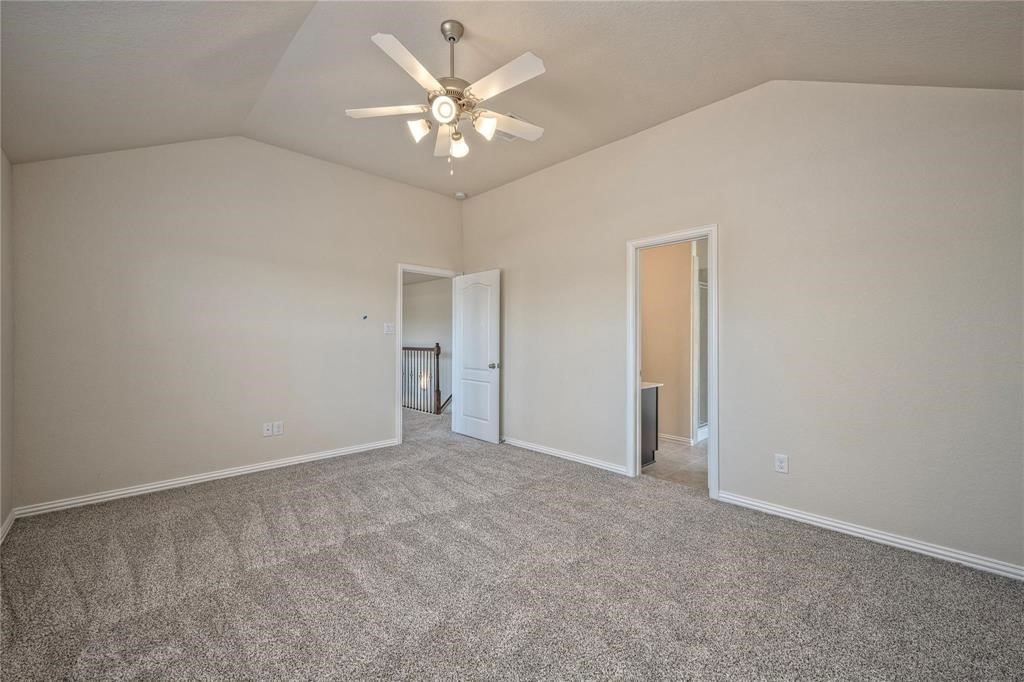 5106 Eagle Falls Lane Property Photo 3