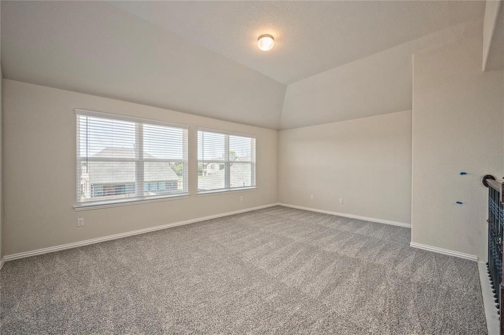 5106 Eagle Falls Lane Property Photo 5