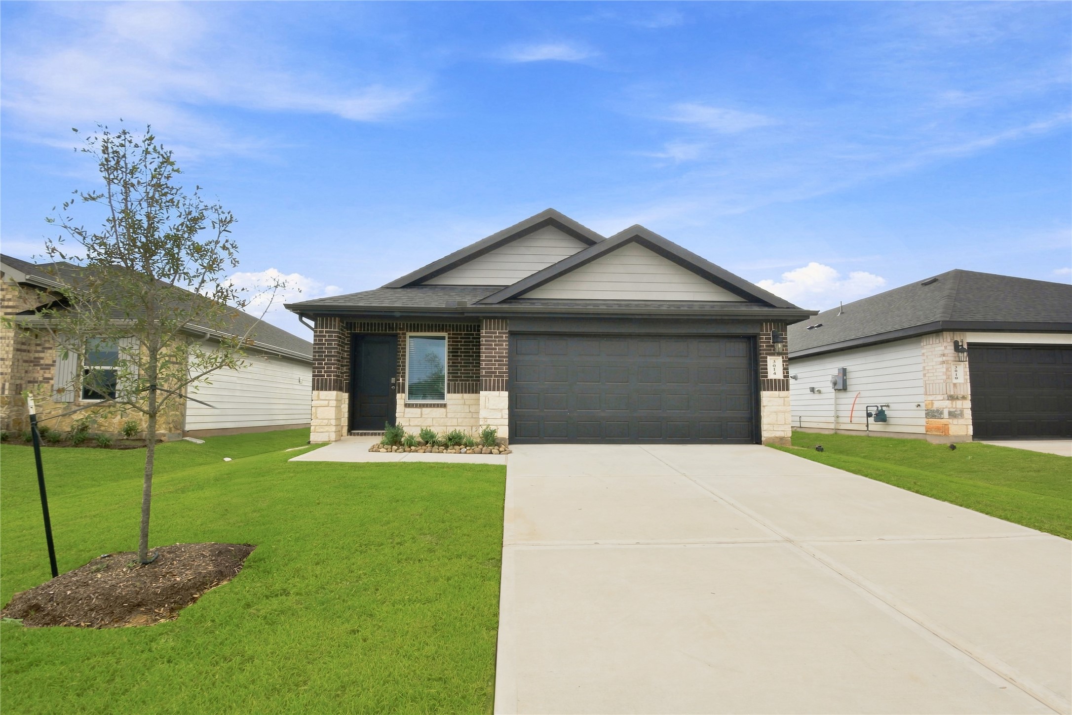 3014 Liams Tower Ln Property Photo 1
