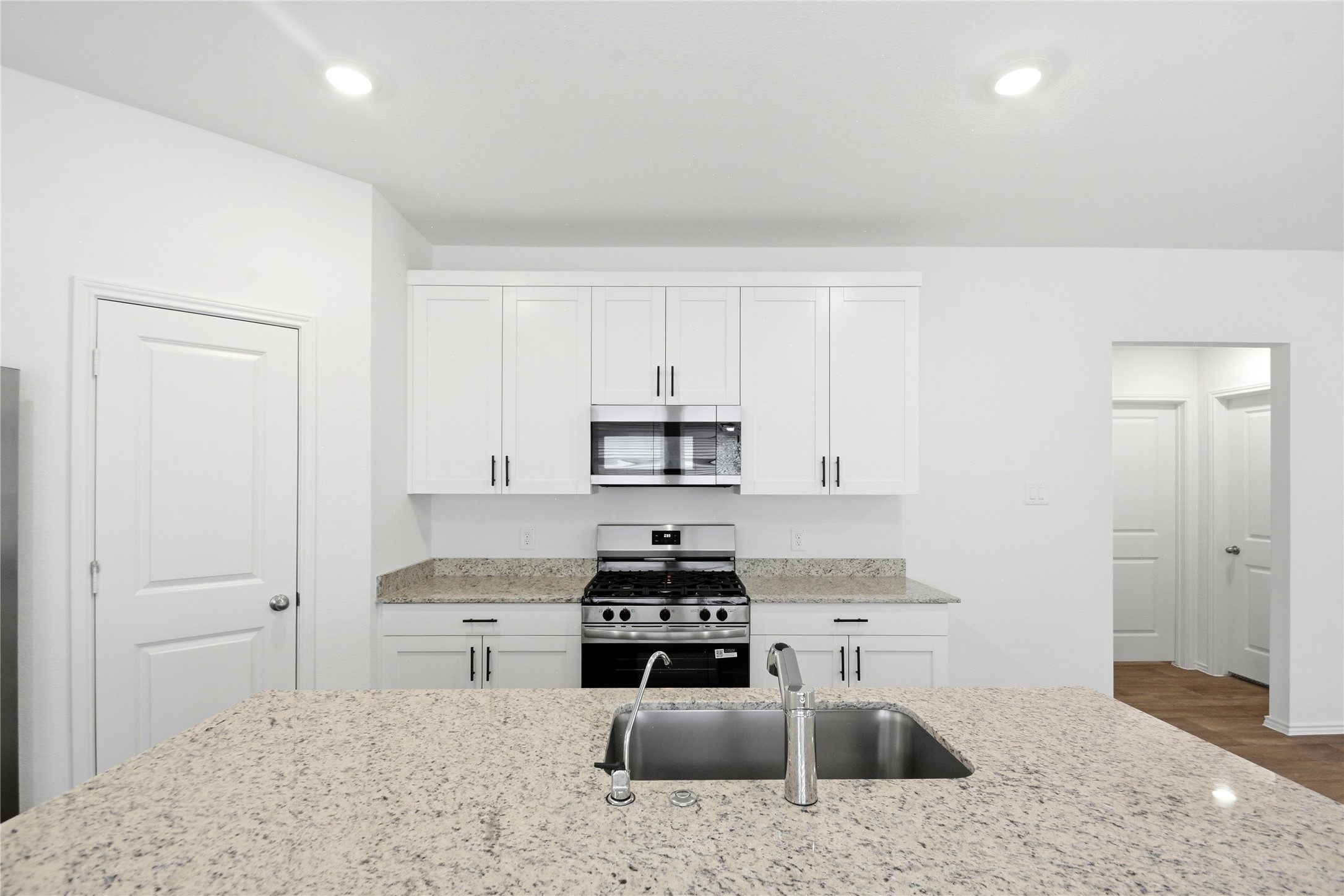 3014 Liams Tower Ln Property Photo 6