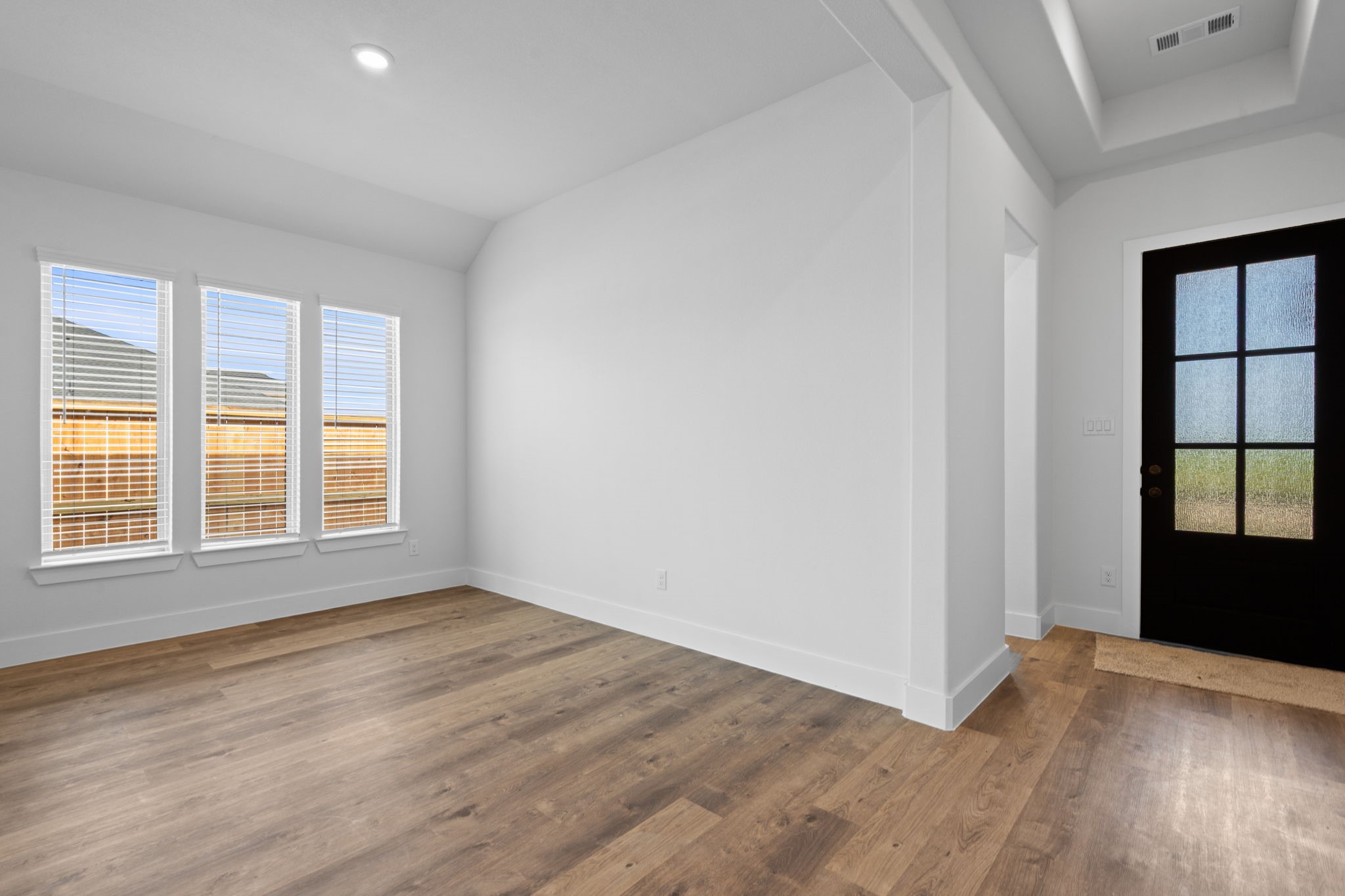 128 Coastal Prairie Drive Property Photo 6