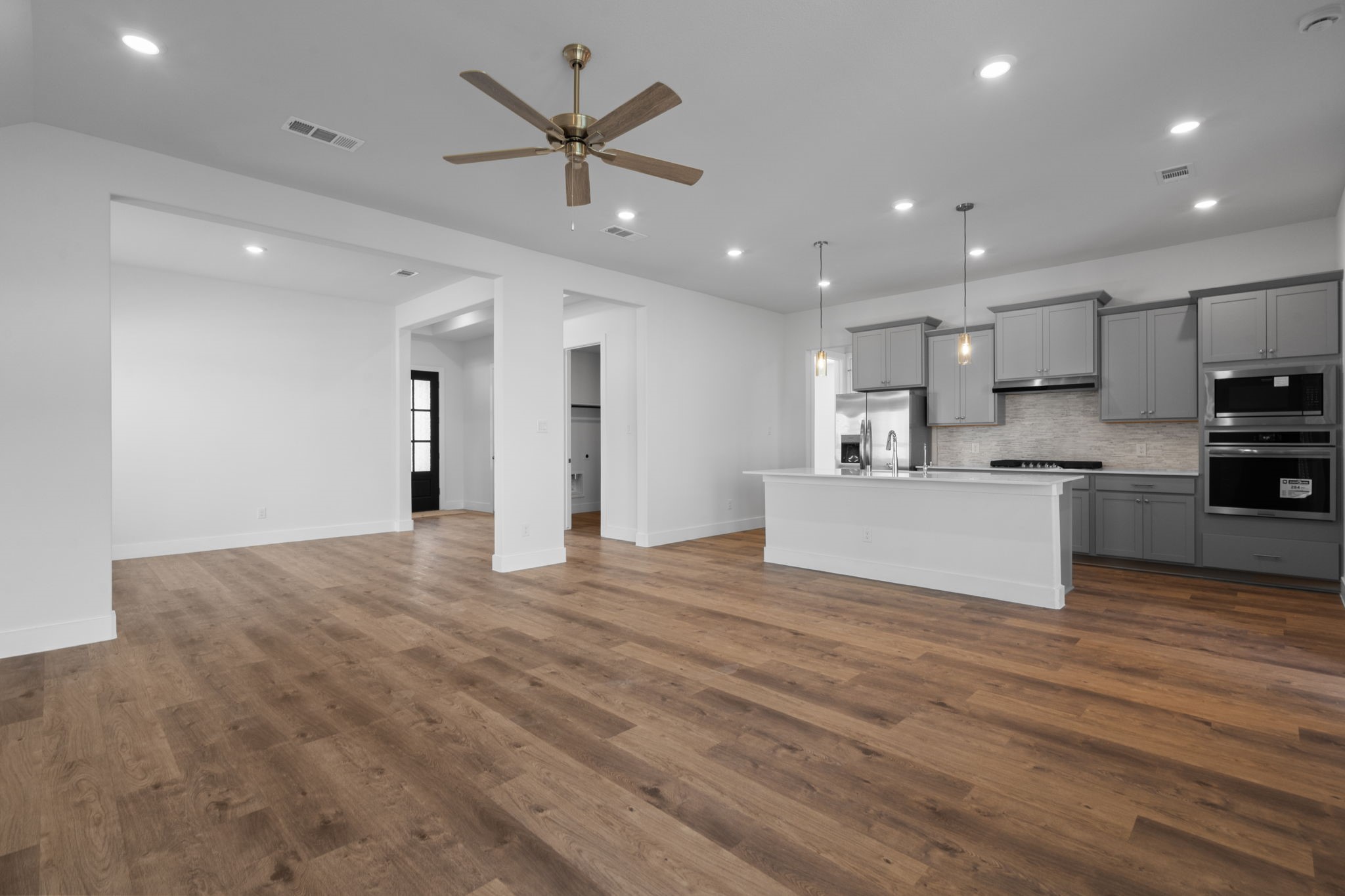 128 Coastal Prairie Drive Property Photo 7