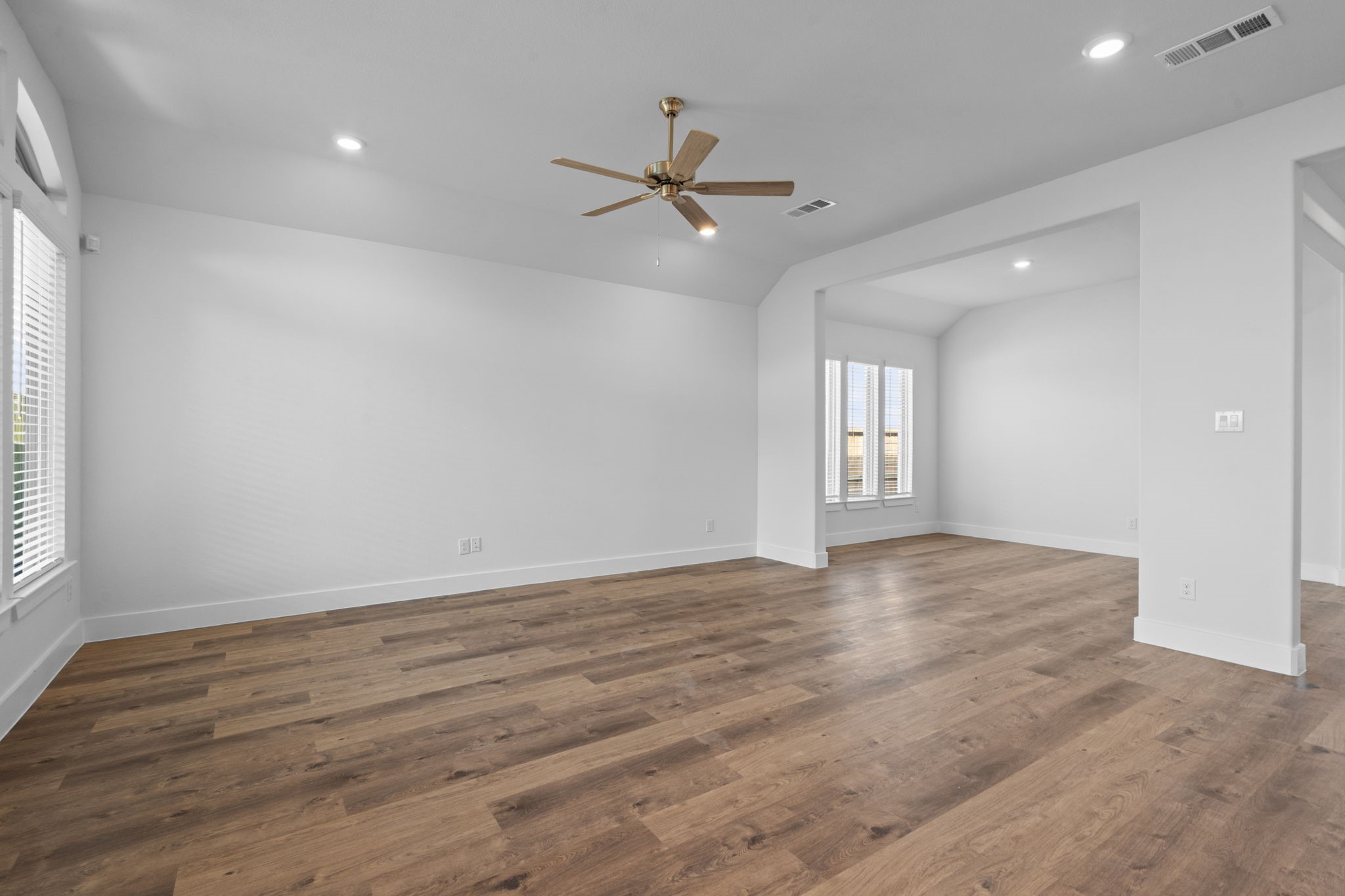 128 Coastal Prairie Drive Property Photo 8