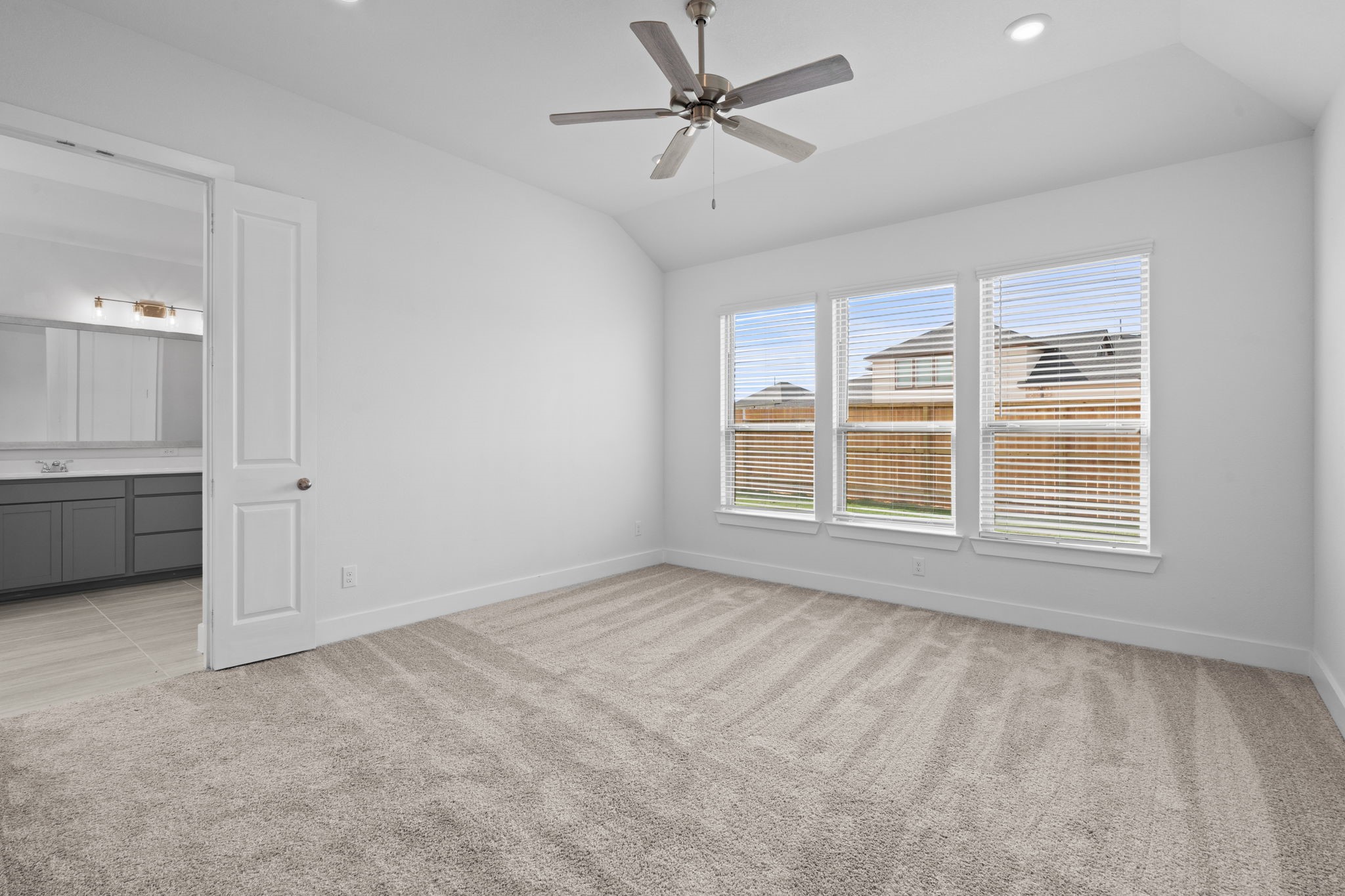 128 Coastal Prairie Drive Property Photo 14