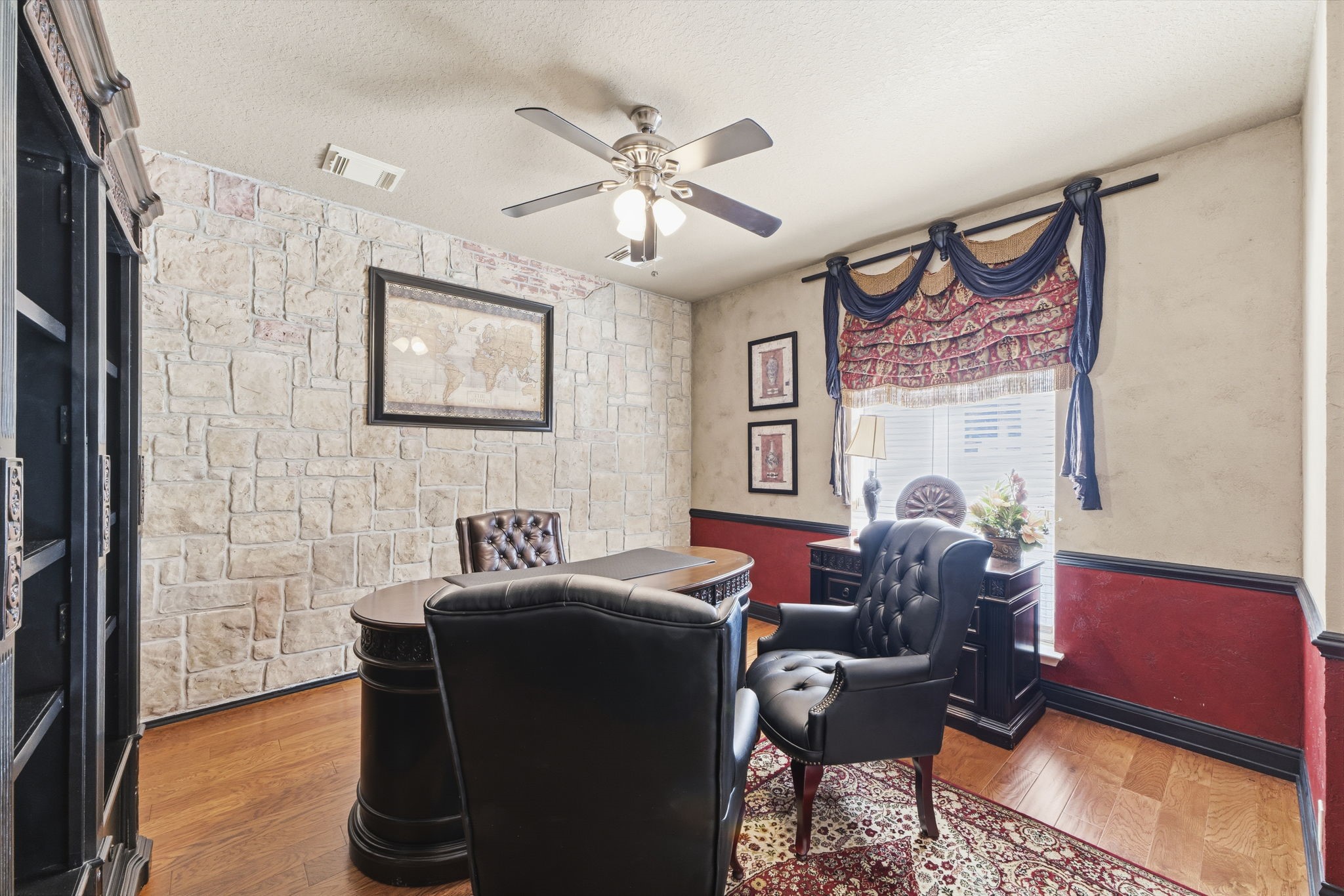 11823 Canyon Mills Drive Property Photo 8