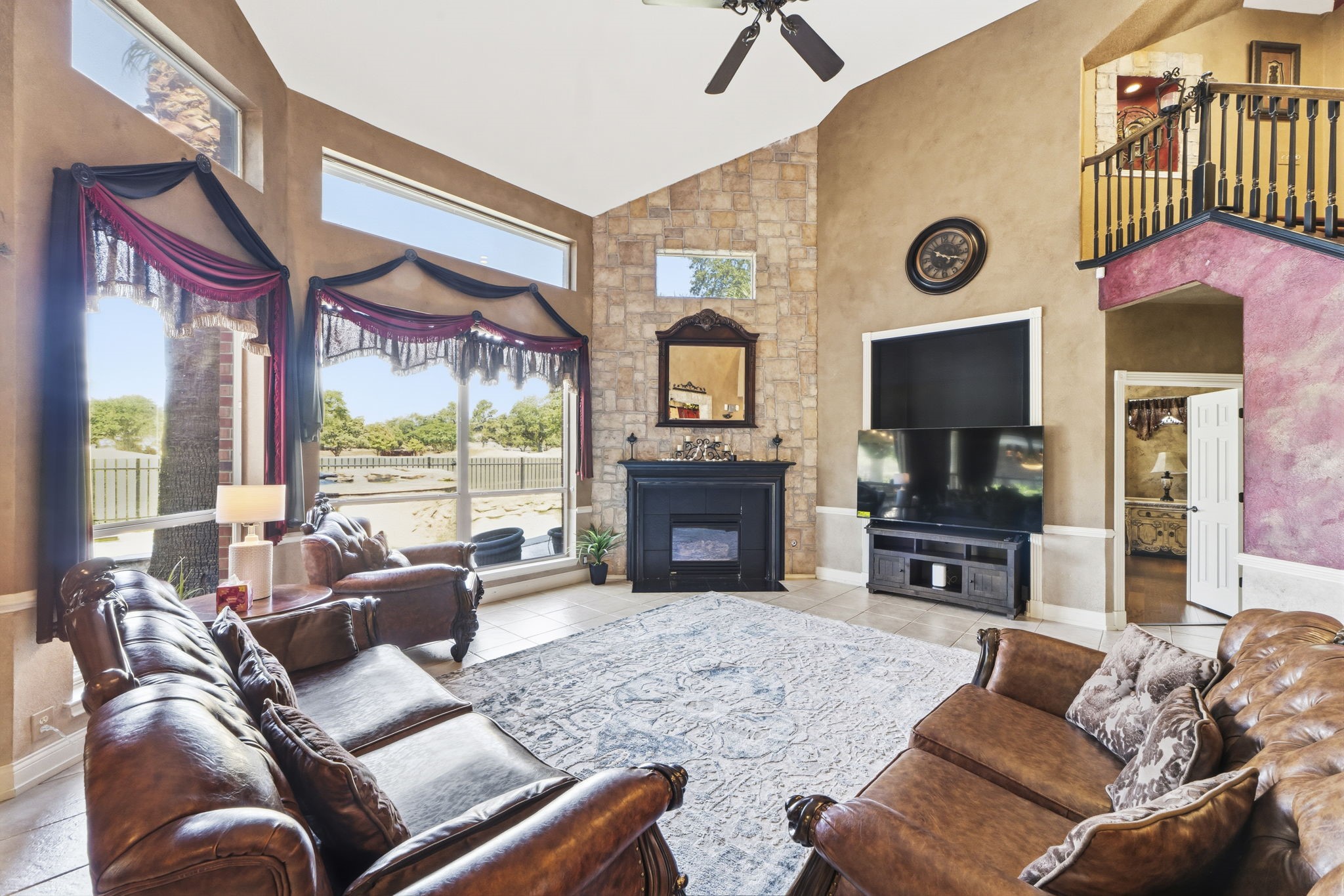 11823 Canyon Mills Drive Property Photo 10