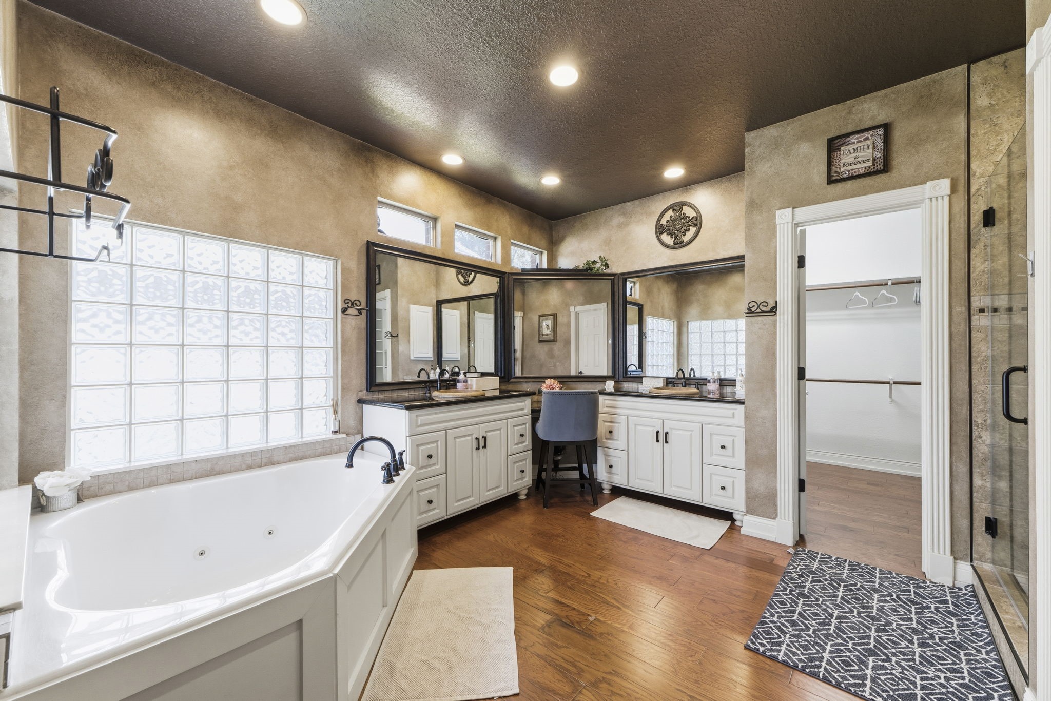 11823 Canyon Mills Drive Property Photo 17