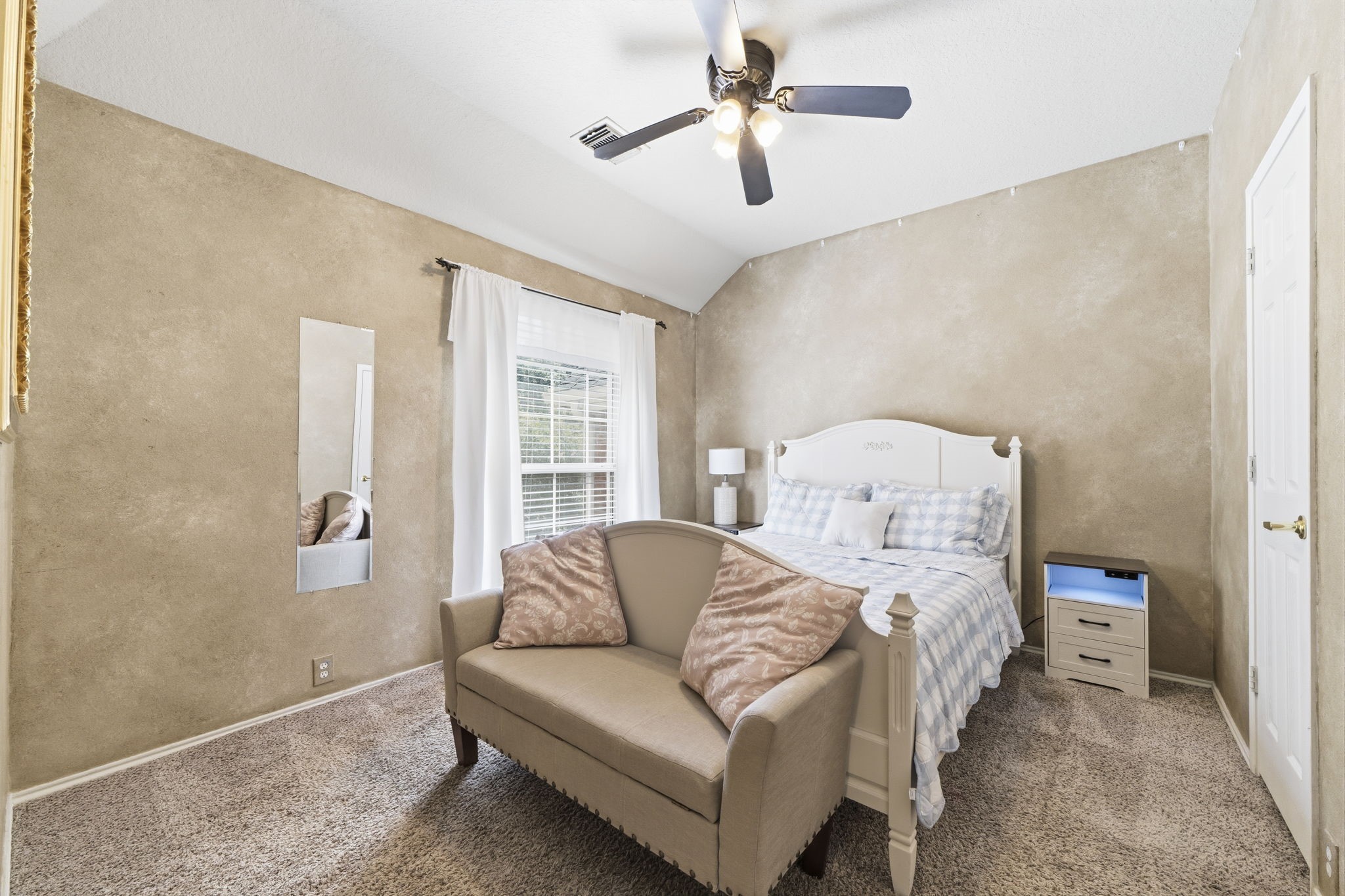 11823 Canyon Mills Drive Property Photo 25