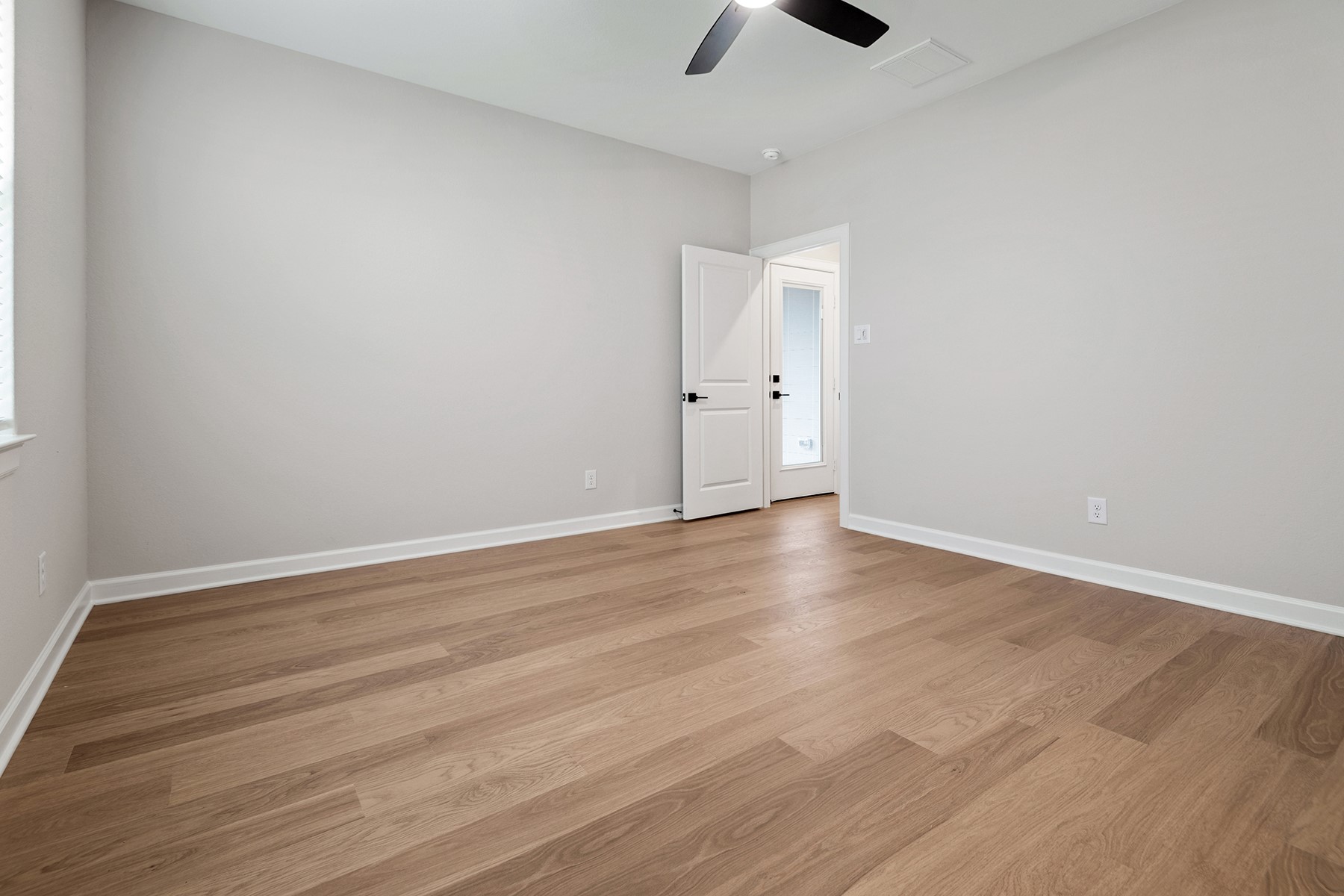 21520 Bluebonnet Bay Drive Property Photo 14