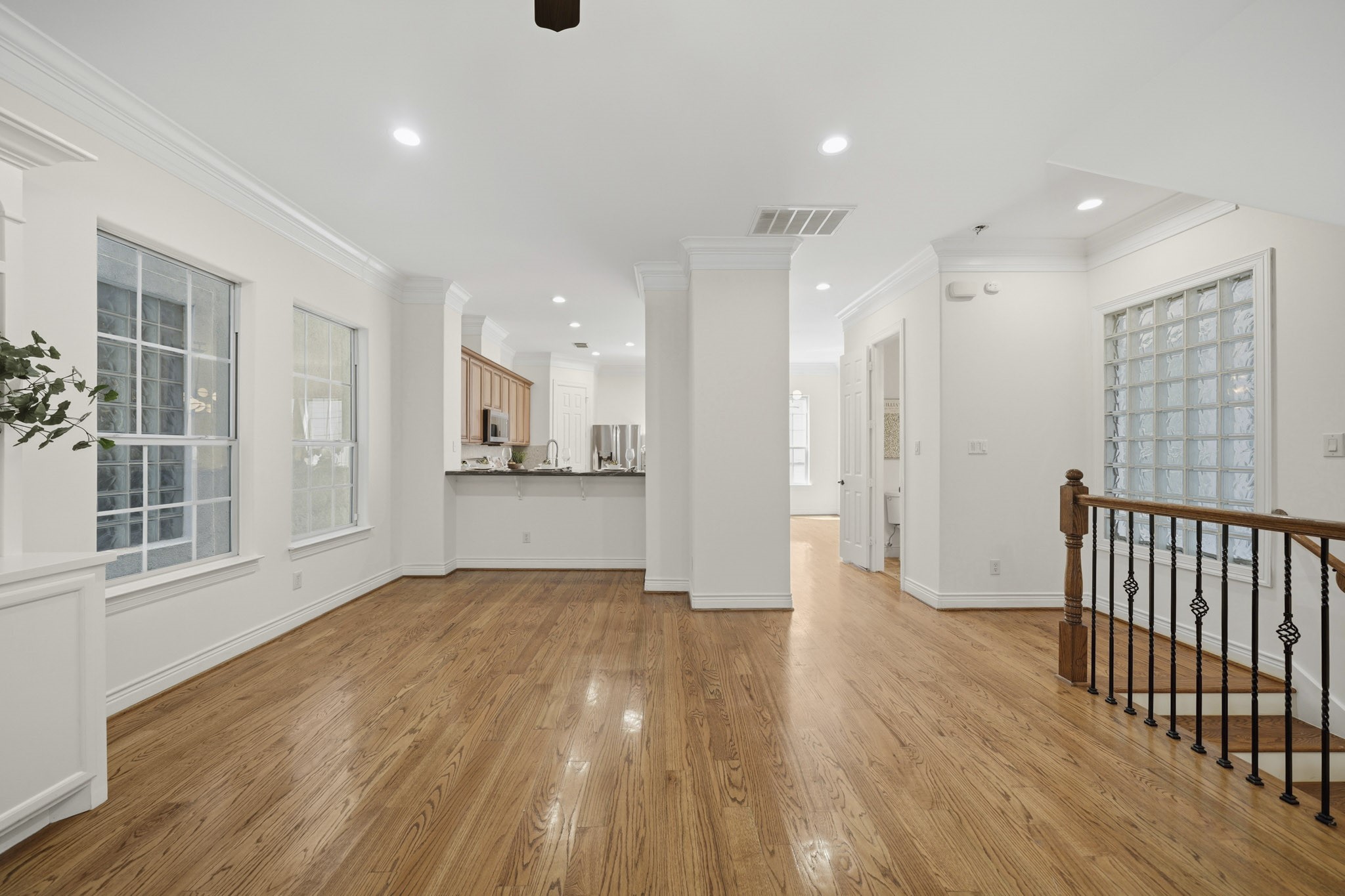 1525 Rosewood Street Property Photo 10