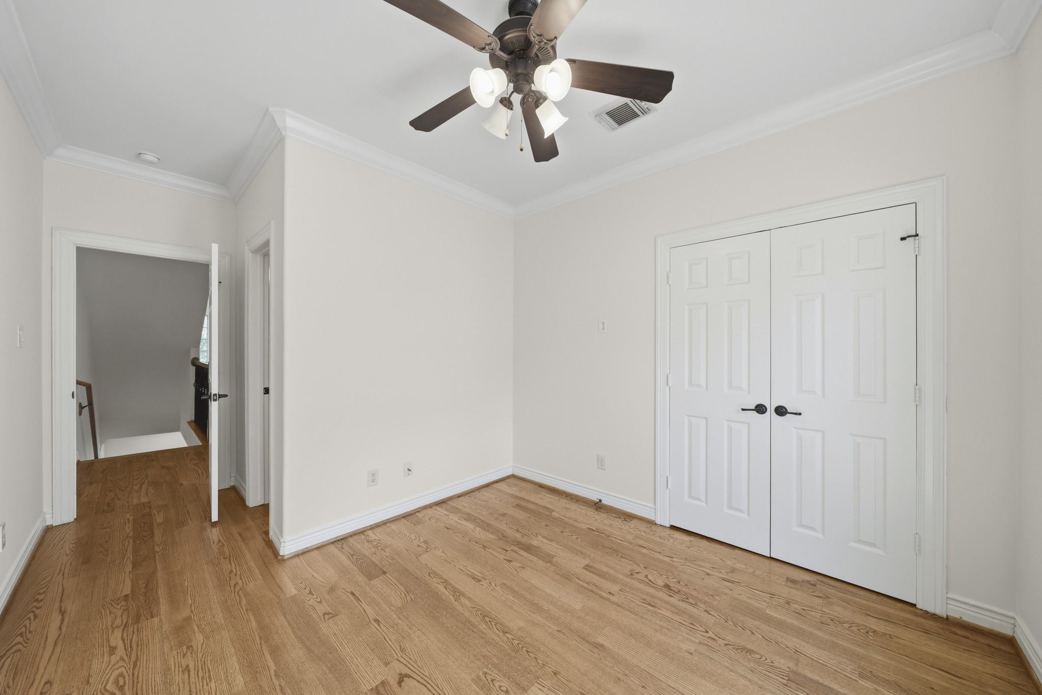1525 Rosewood Street Property Photo 29