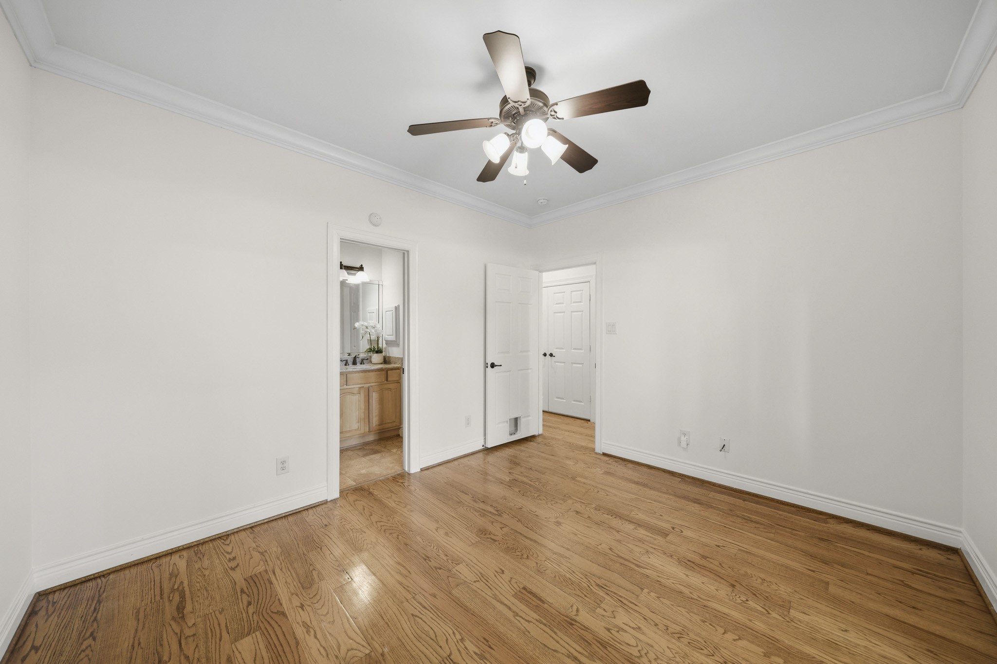 1525 Rosewood Street Property Photo 33