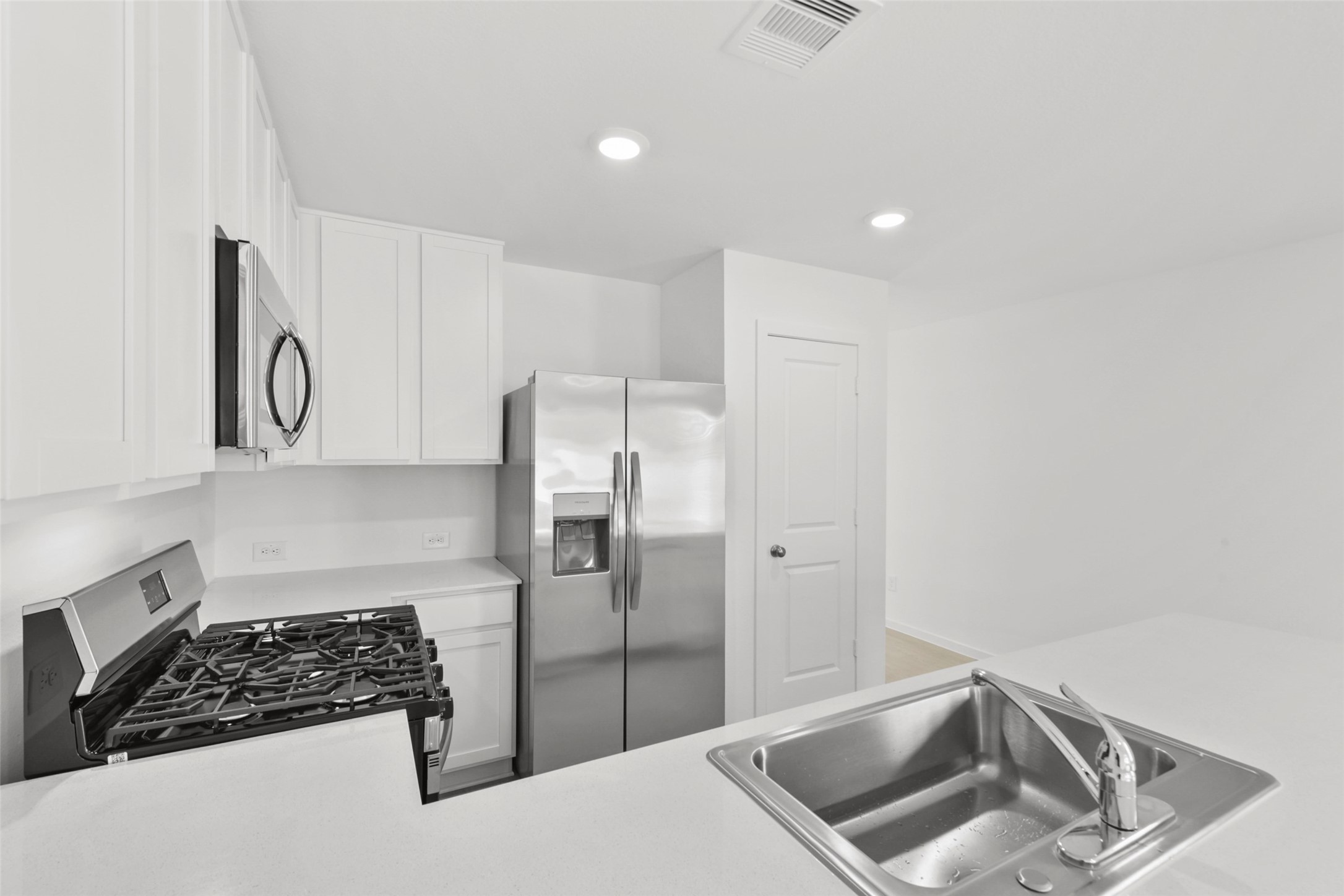 12403 Wild Strawberry Rd Property Photo 9