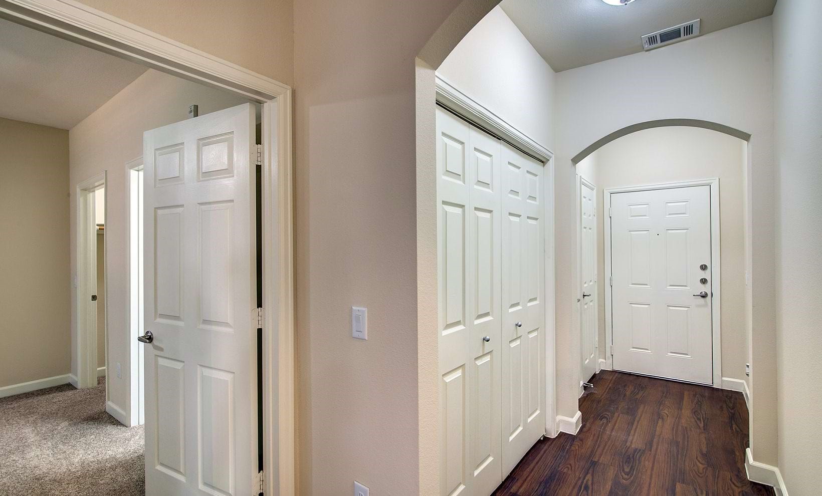 2951 N Loop 336 W 325 Property Photo 11