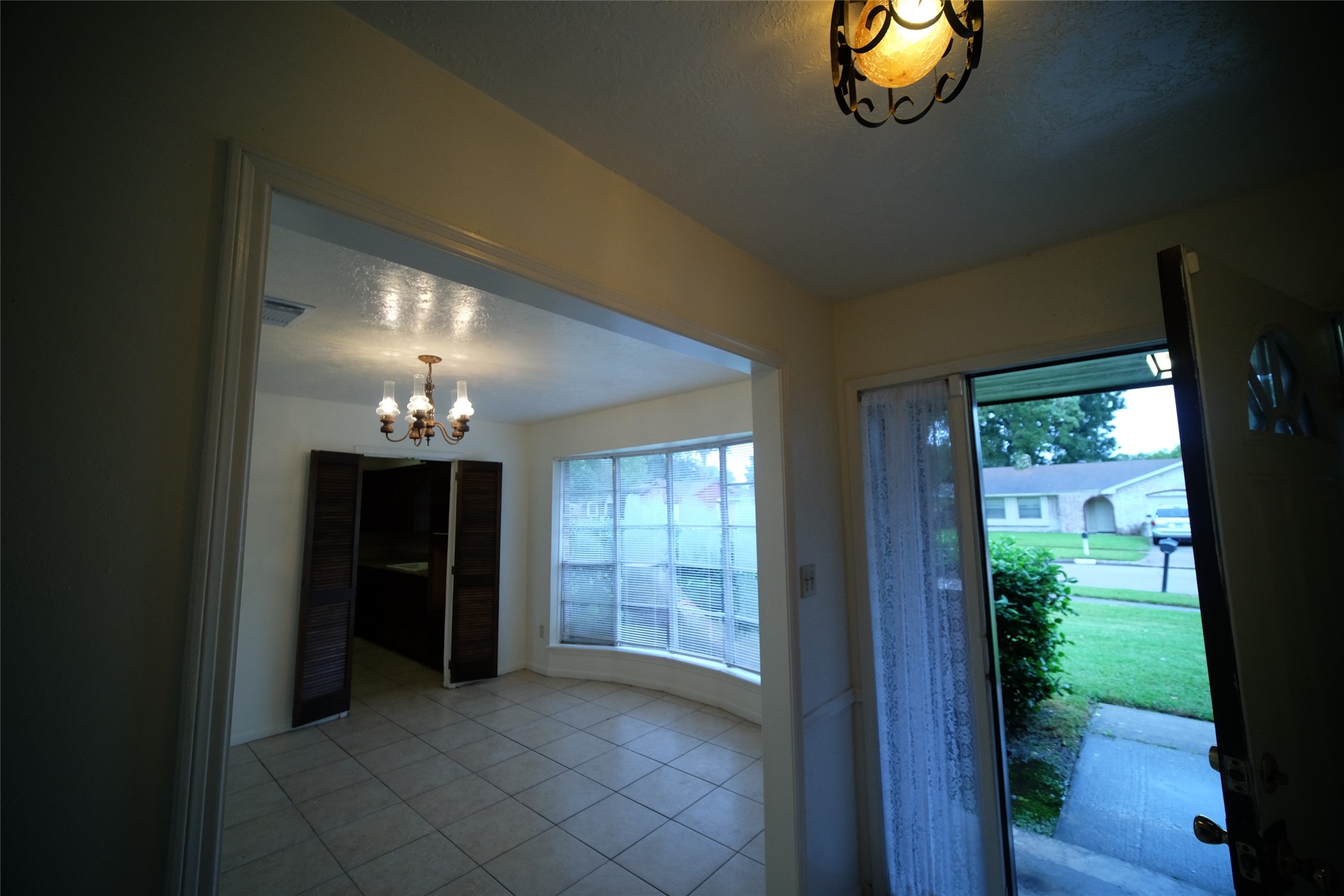 12403 Bexley Drive Property Photo 4