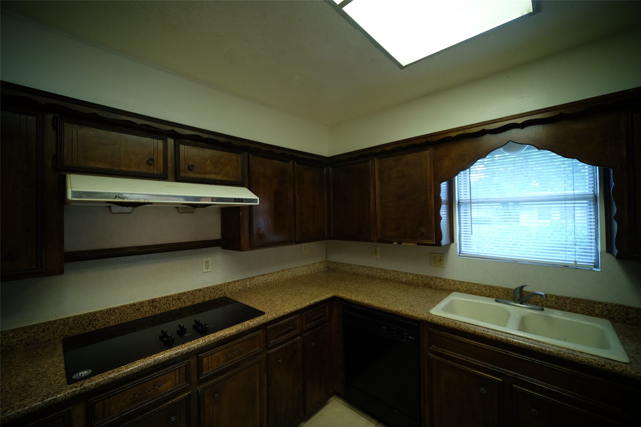 12403 Bexley Drive Property Photo 6
