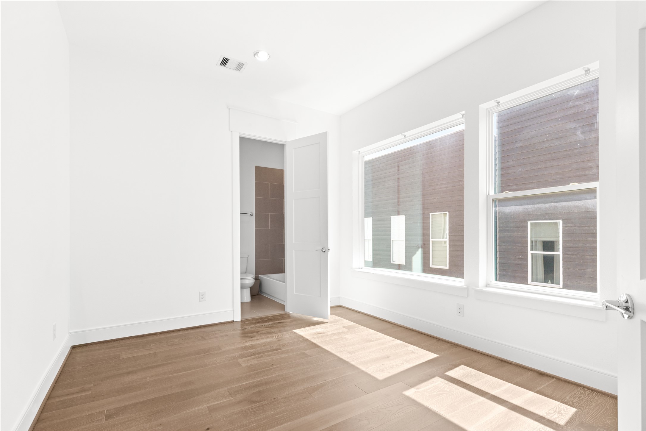 1215 Hickory Street C Property Photo 31