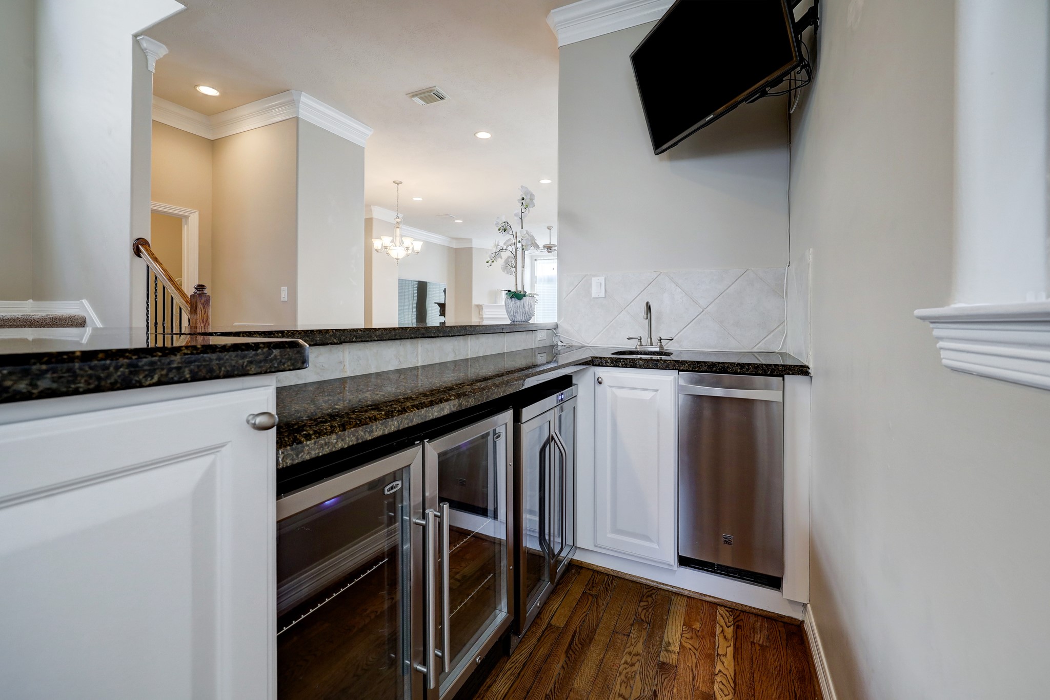 623 Knox Street Property Photo 10