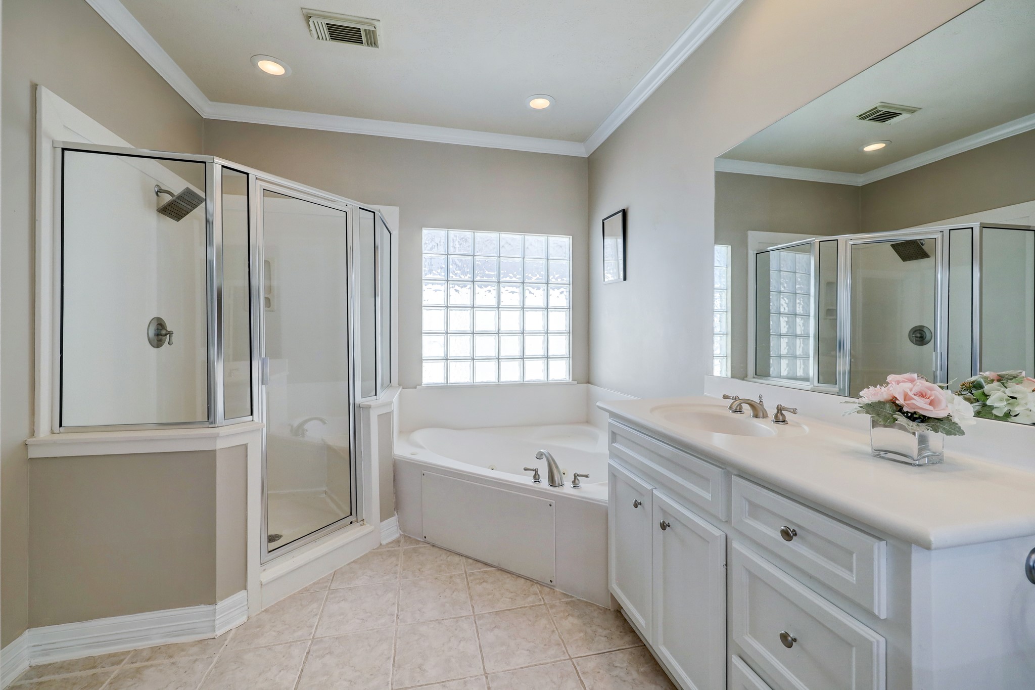 623 Knox Street Property Photo 18