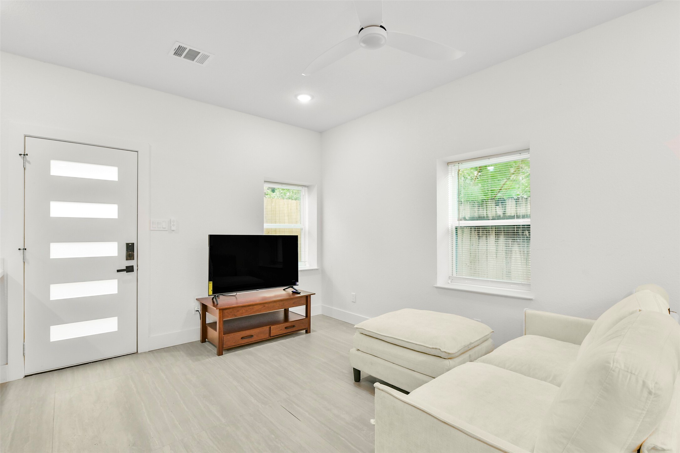 7103 Long Point Road B Property Photo 5