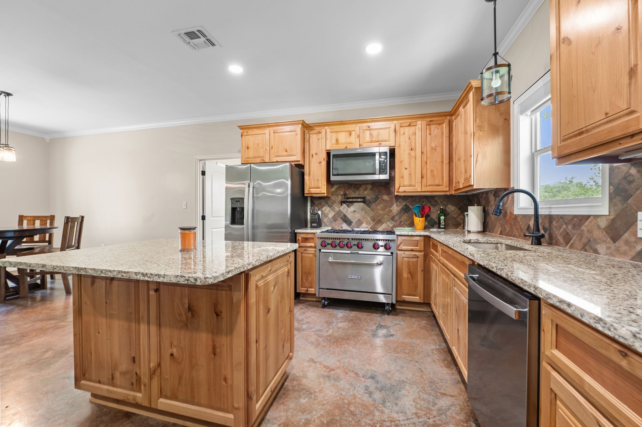 1108 County Road 152 Property Photo 10