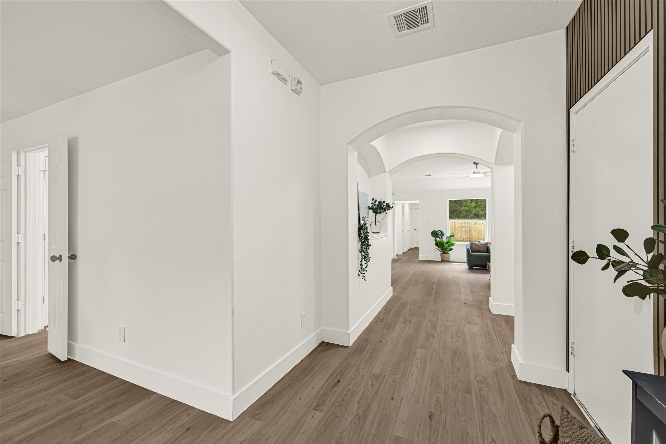 5505 Savannah Woods Lane Property Photo 5