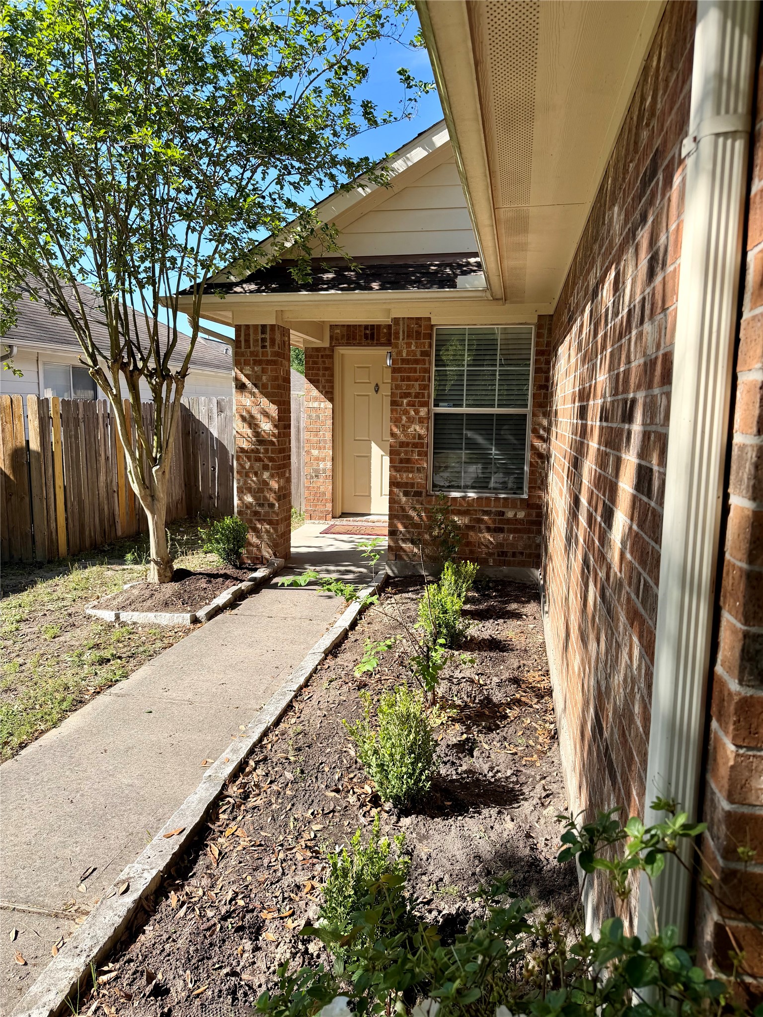 8943 Farm Ridge Lane Property Photo 4