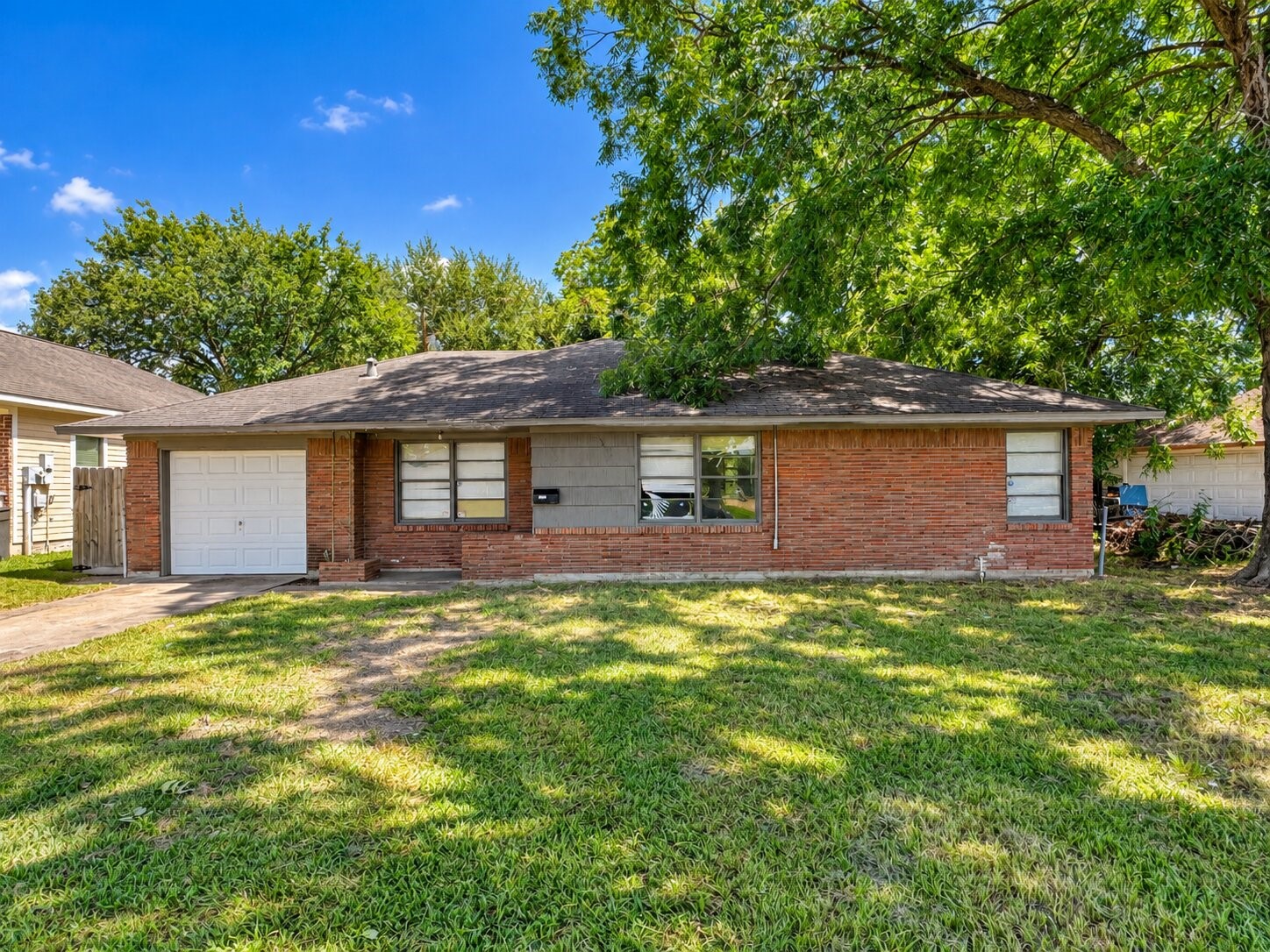 208 S Sparrow Way Property Photo 1