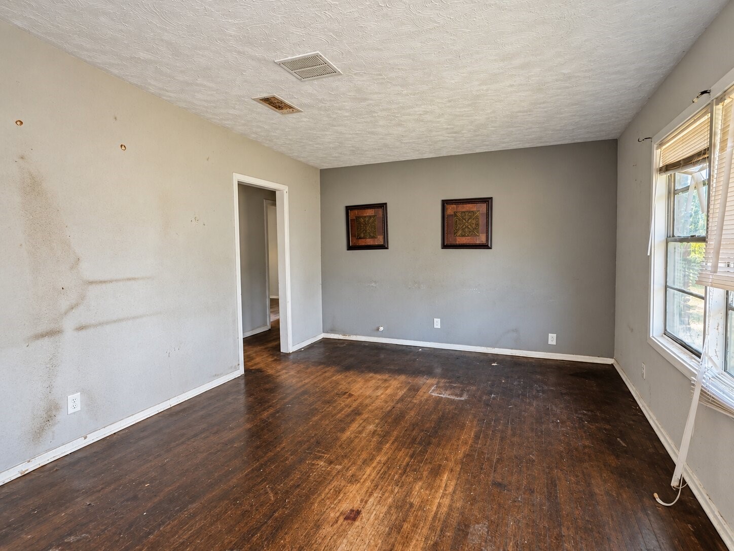 208 S Sparrow Way Property Photo 3