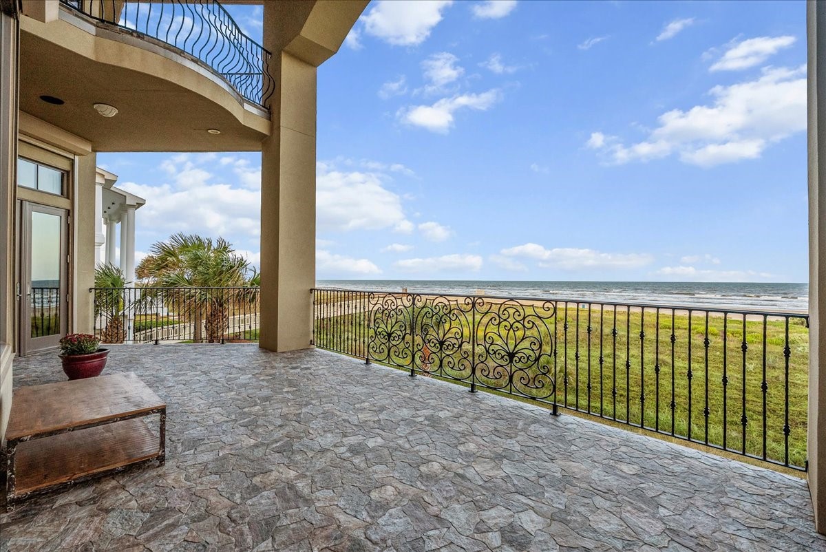19615 Shores Drive Property Photo 40