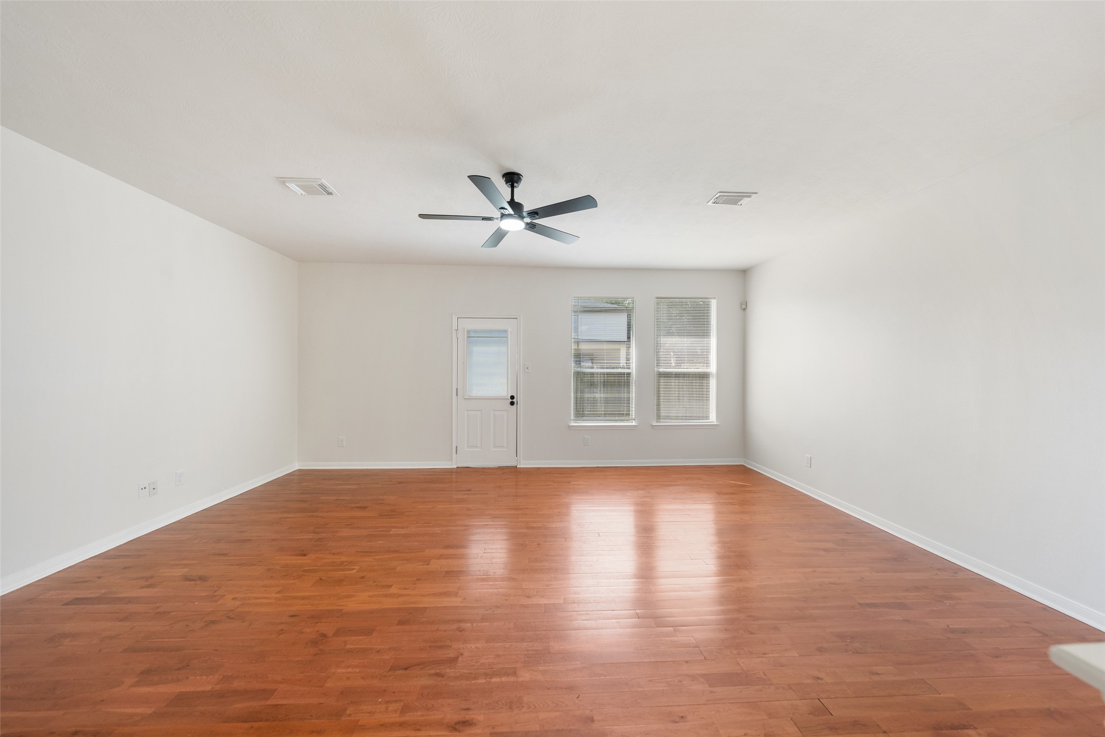 923 Shirefield Lane Property Photo 19
